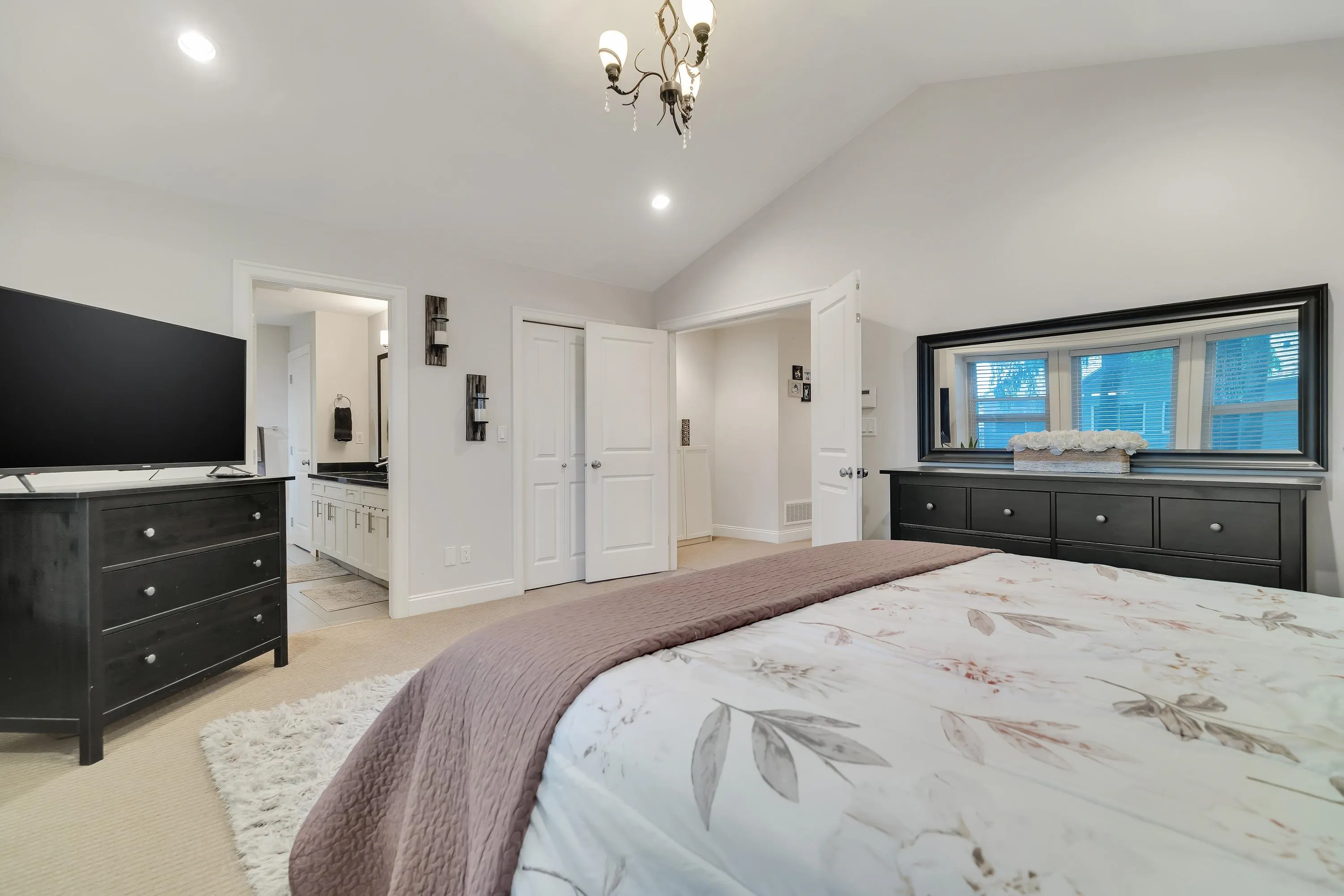 15083 58a Avenue