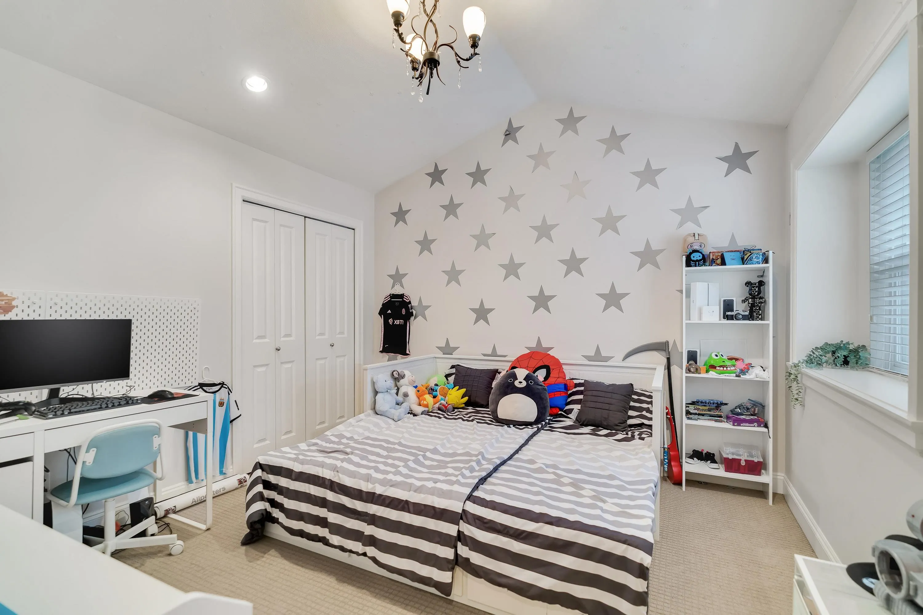15083 58a Avenue