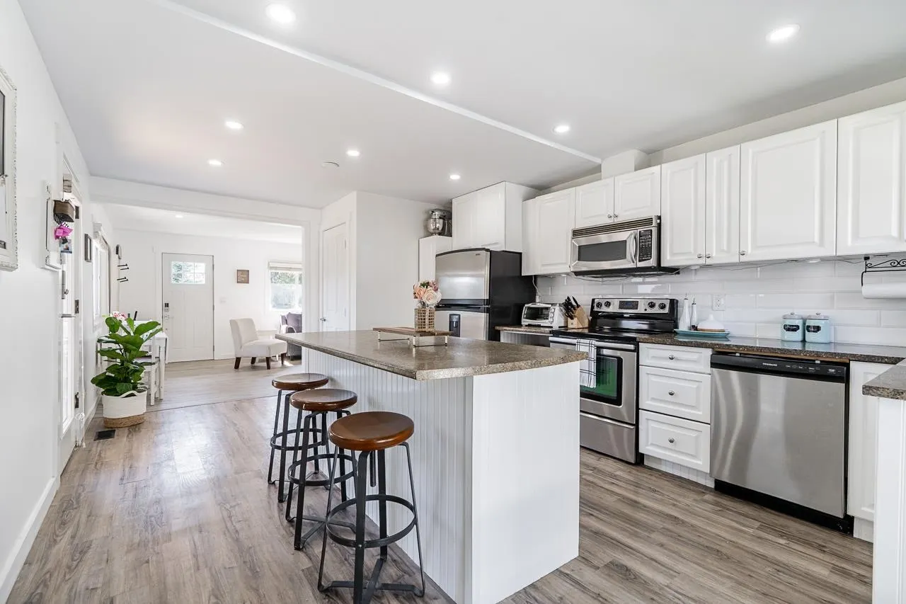 23035 117 Avenue