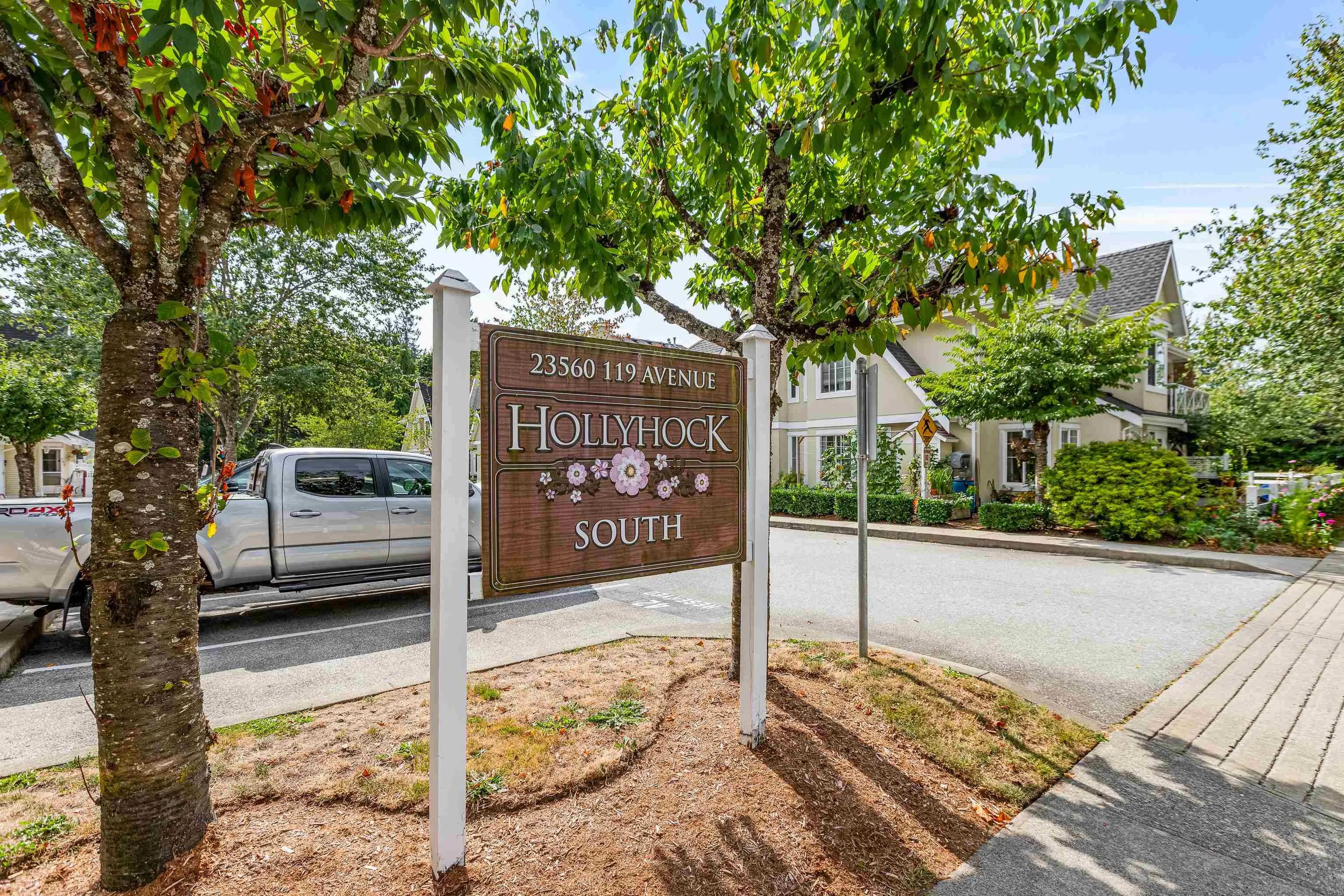 38 23560 119 Avenue