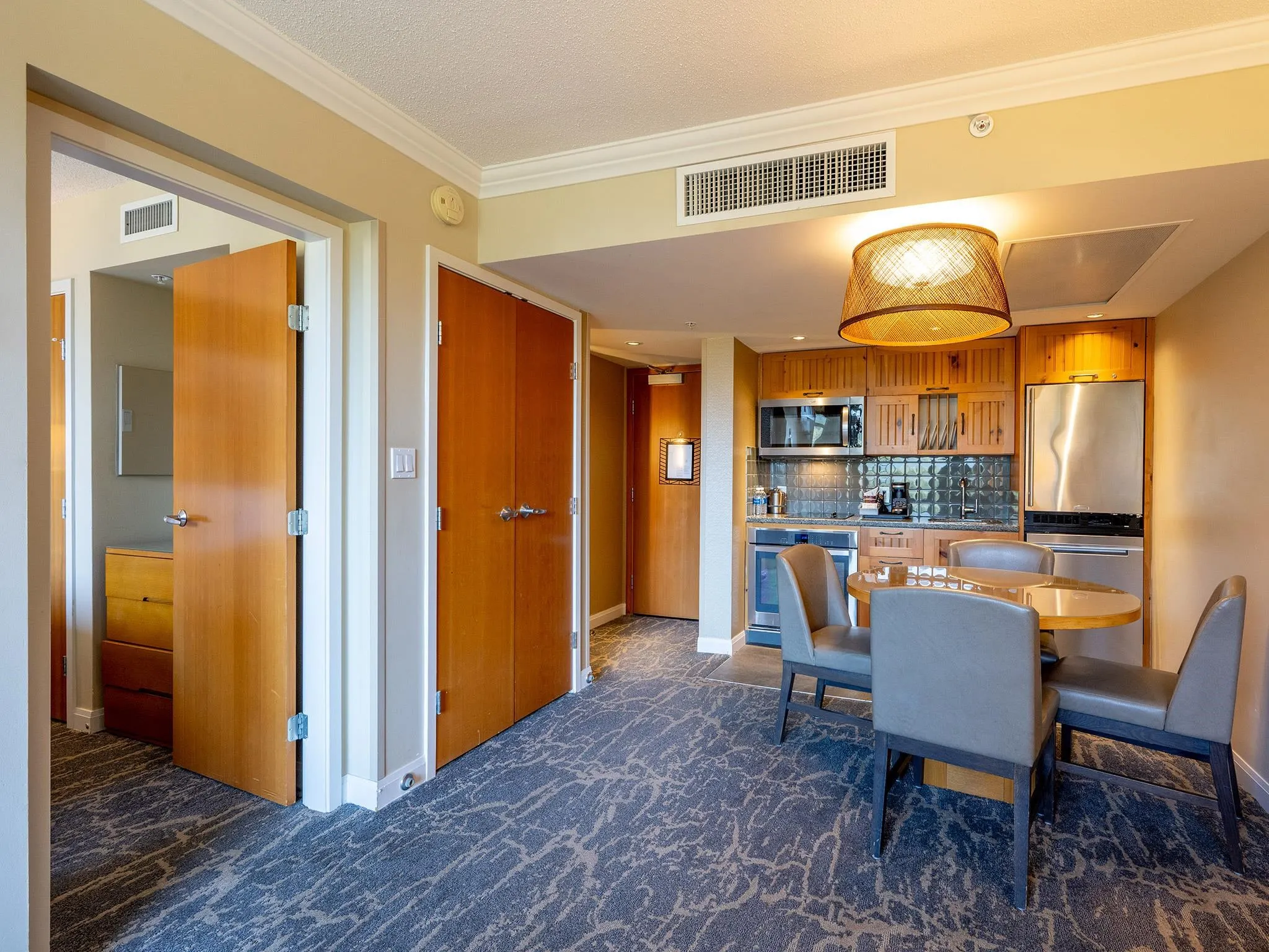 661 4090 Whistler Way