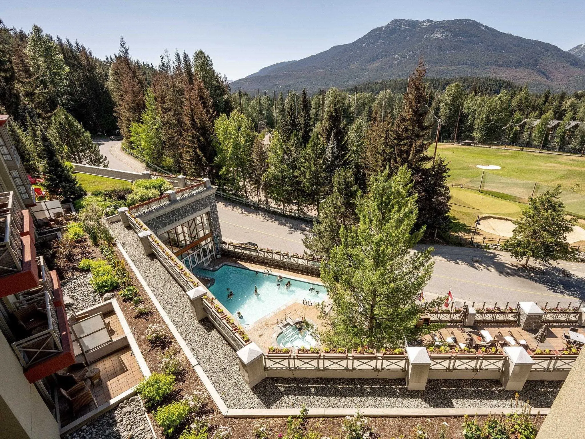 661 4090 Whistler Way