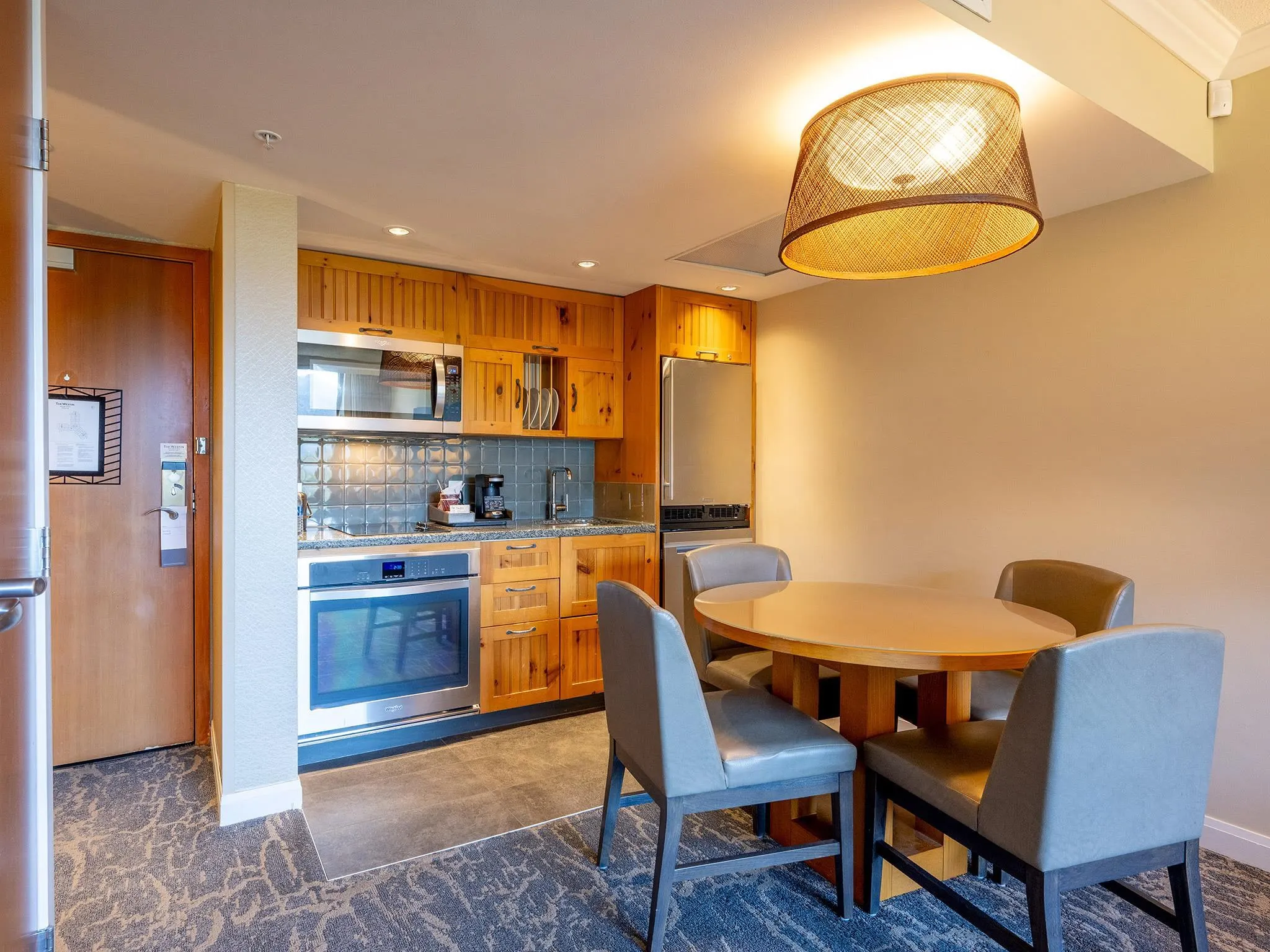 661 4090 Whistler Way