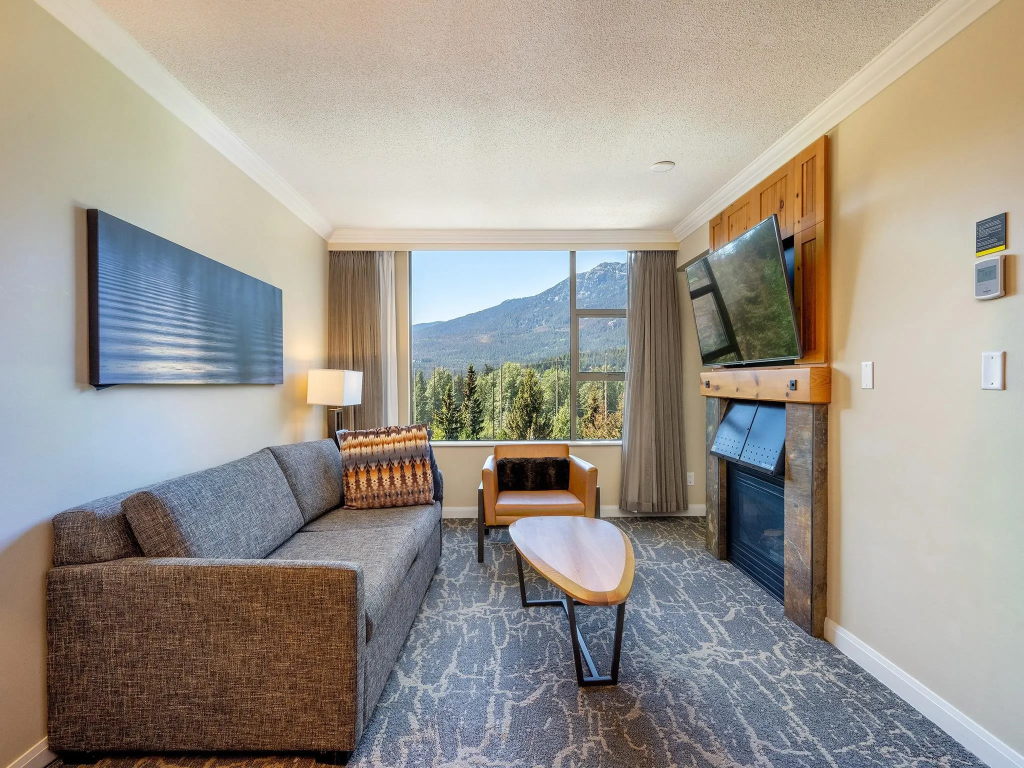 661 4090 Whistler Way