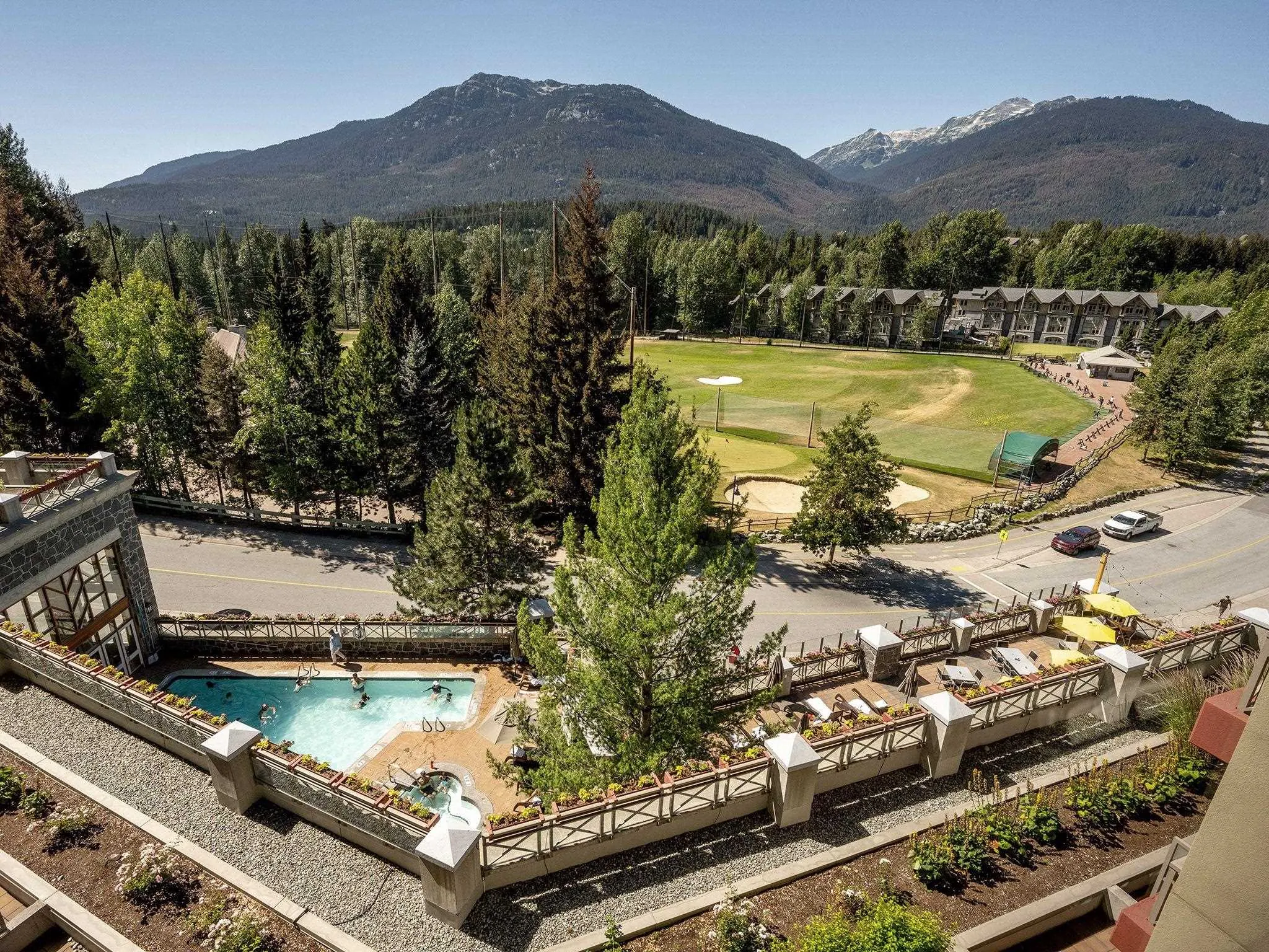 661 4090 Whistler Way