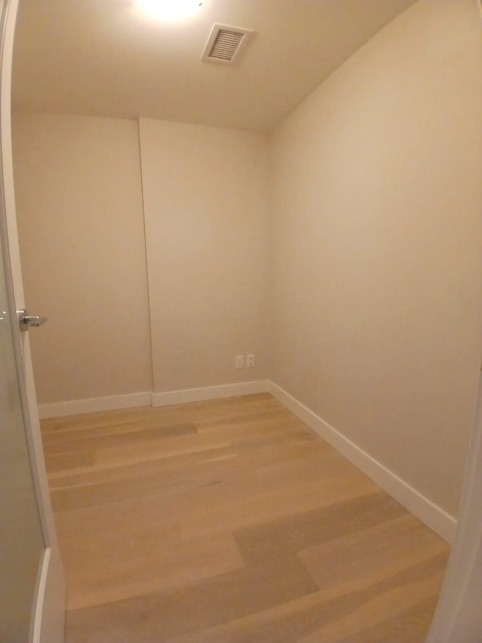 101 2738 Library Lane