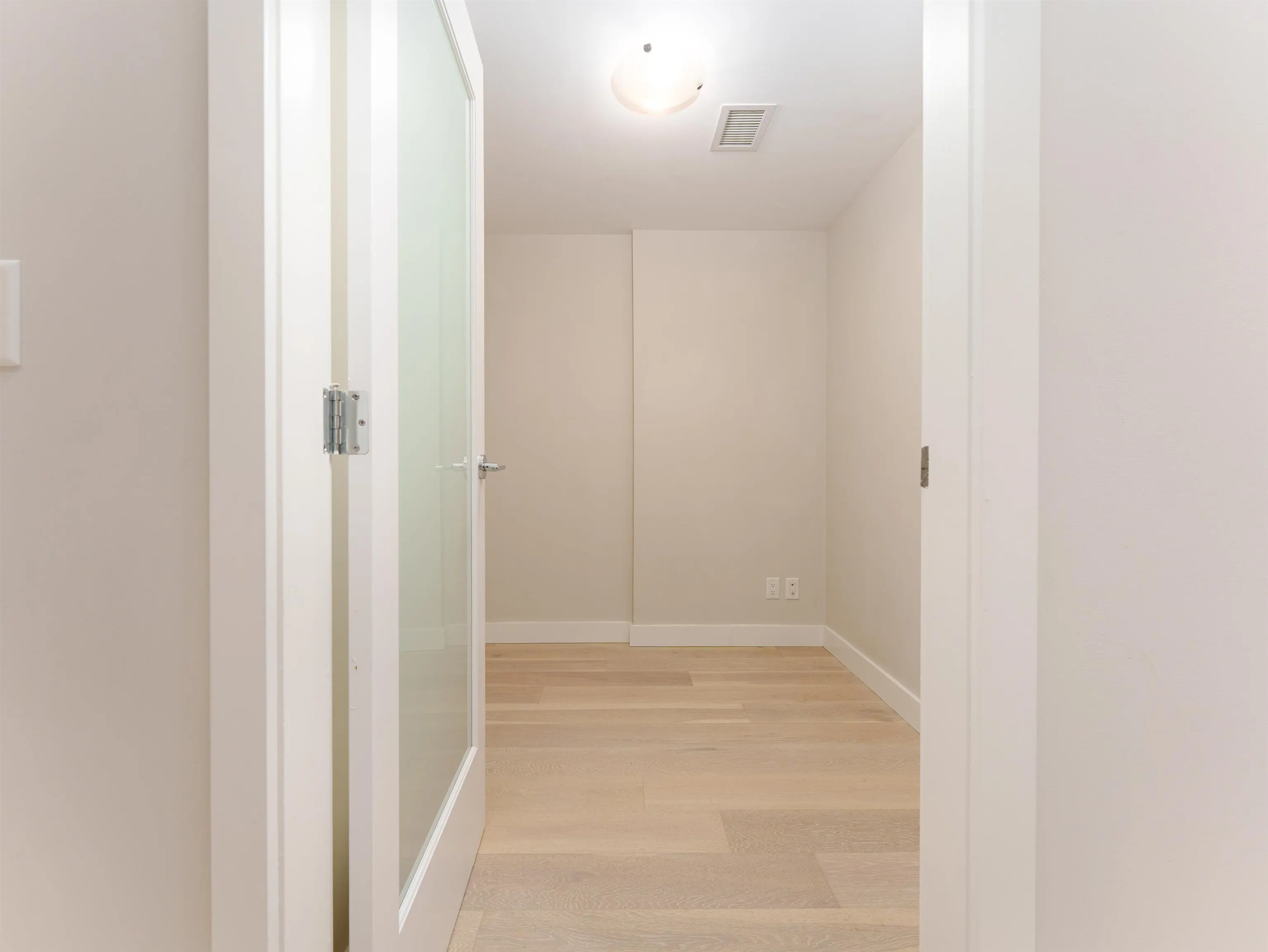 101 2738 Library Lane
