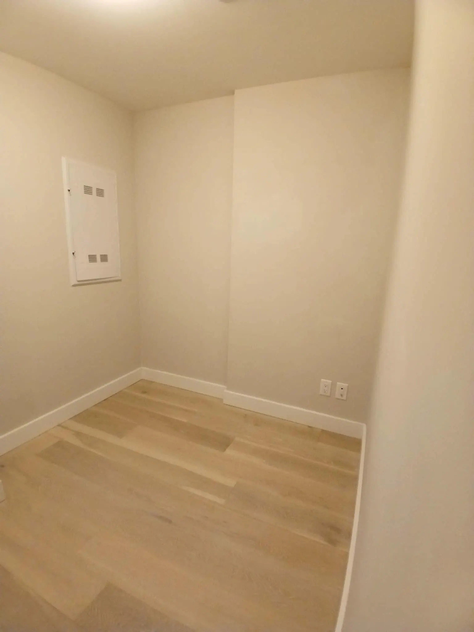 101 2738 Library Lane