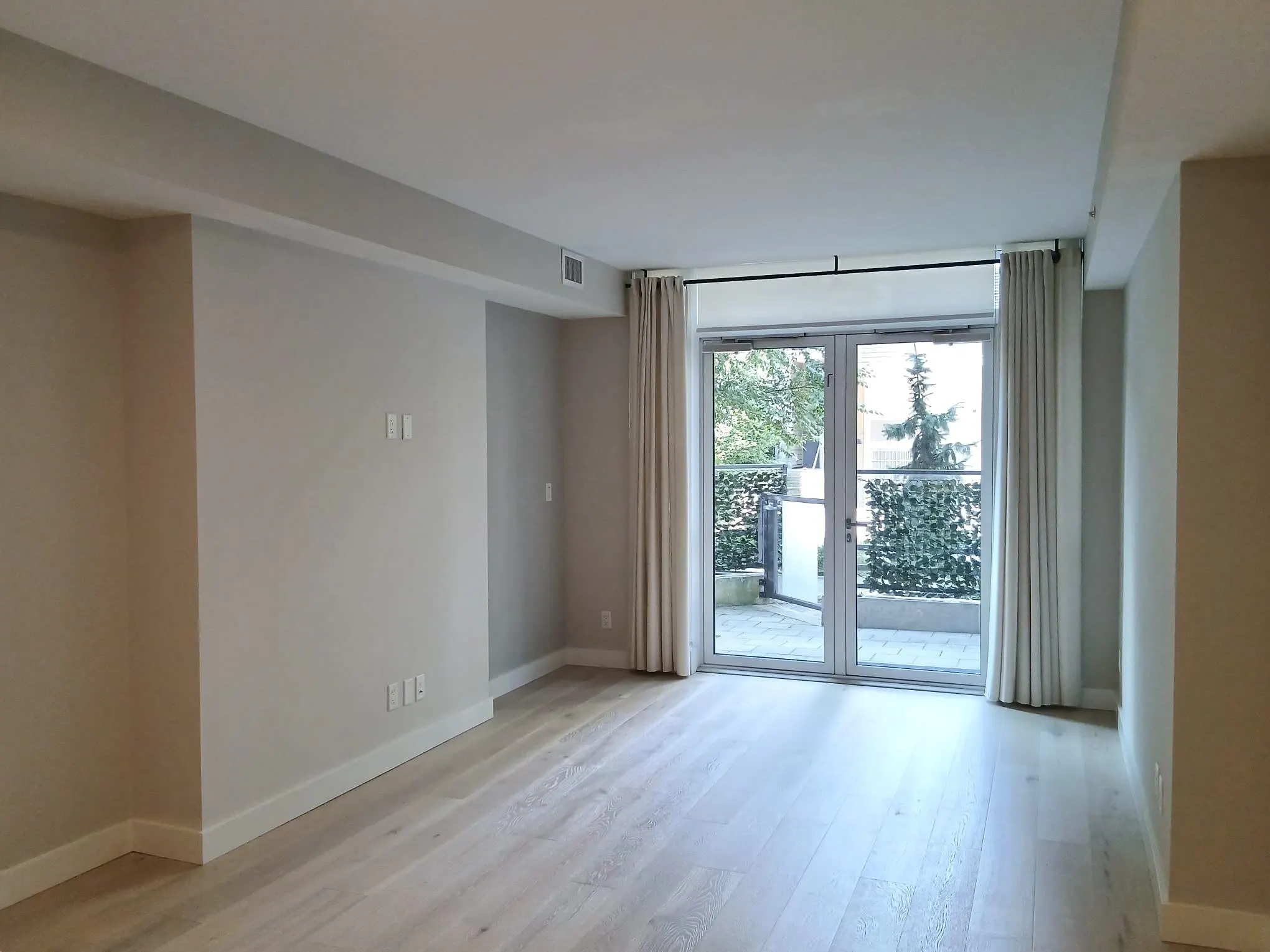 101 2738 Library Lane