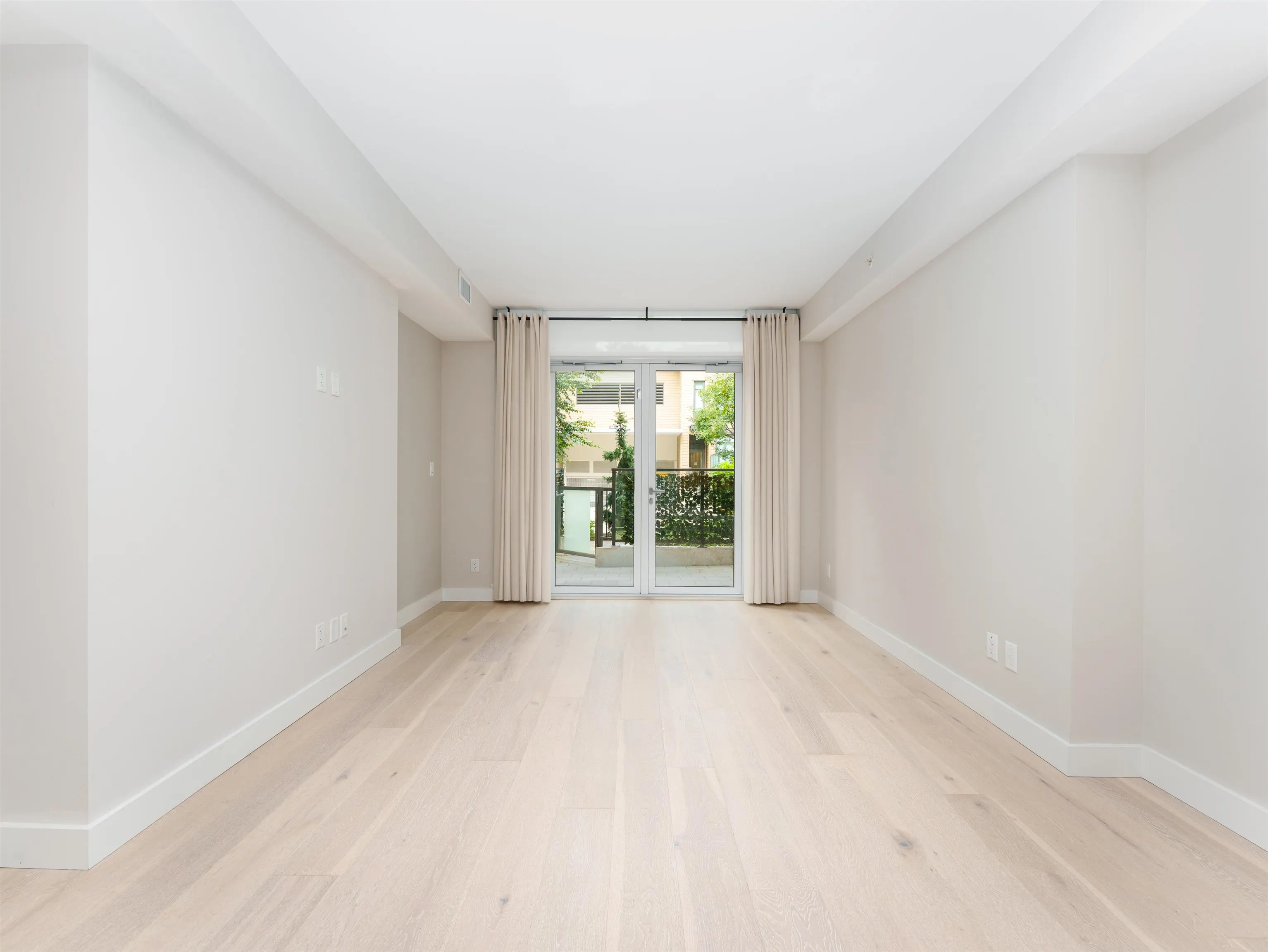 101 2738 Library Lane