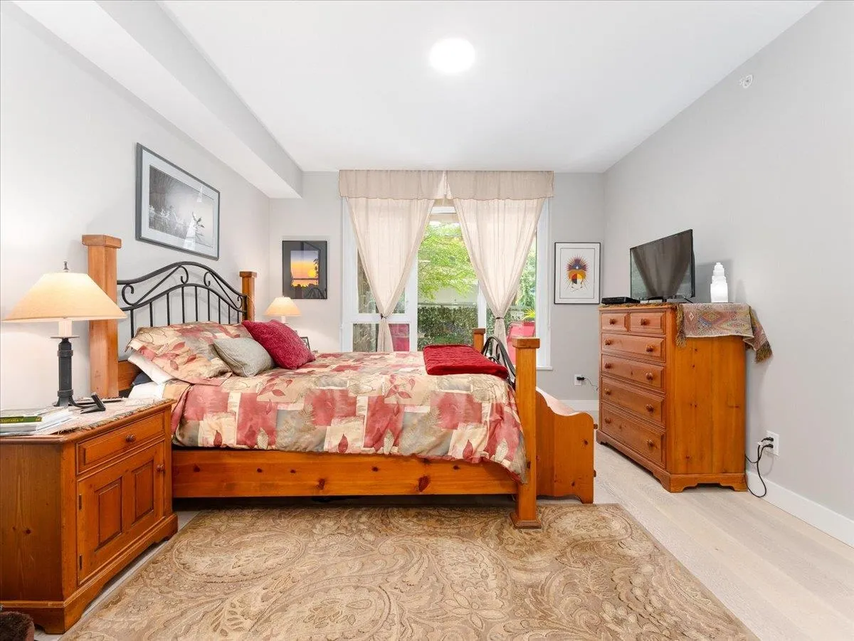 101 2738 Library Lane