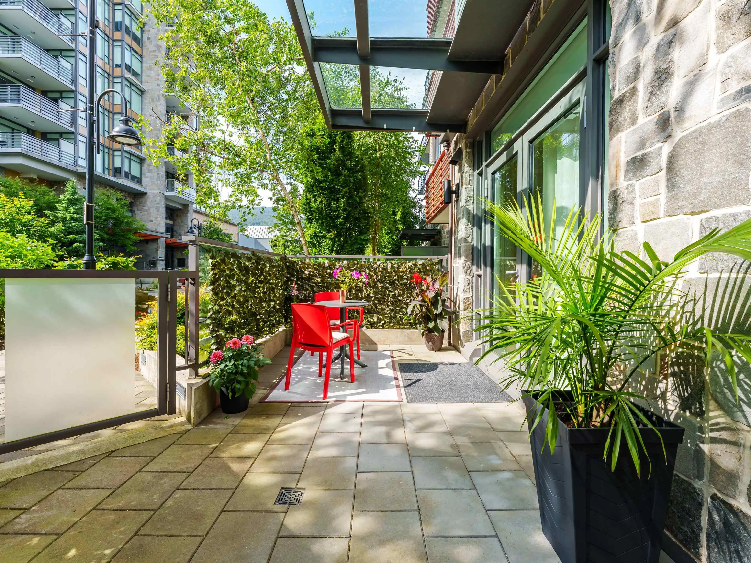 101 2738 Library Lane