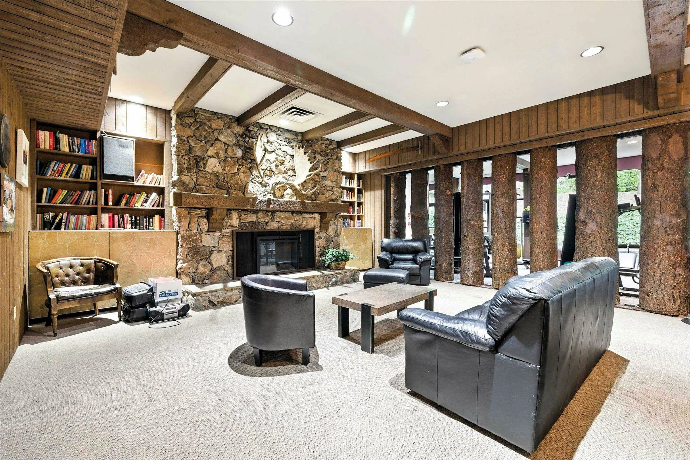 1605 3737 Bartlett Court