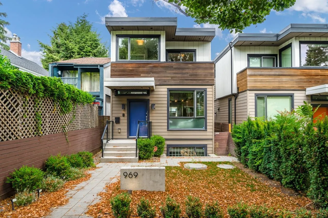 969 W 18th Avenue