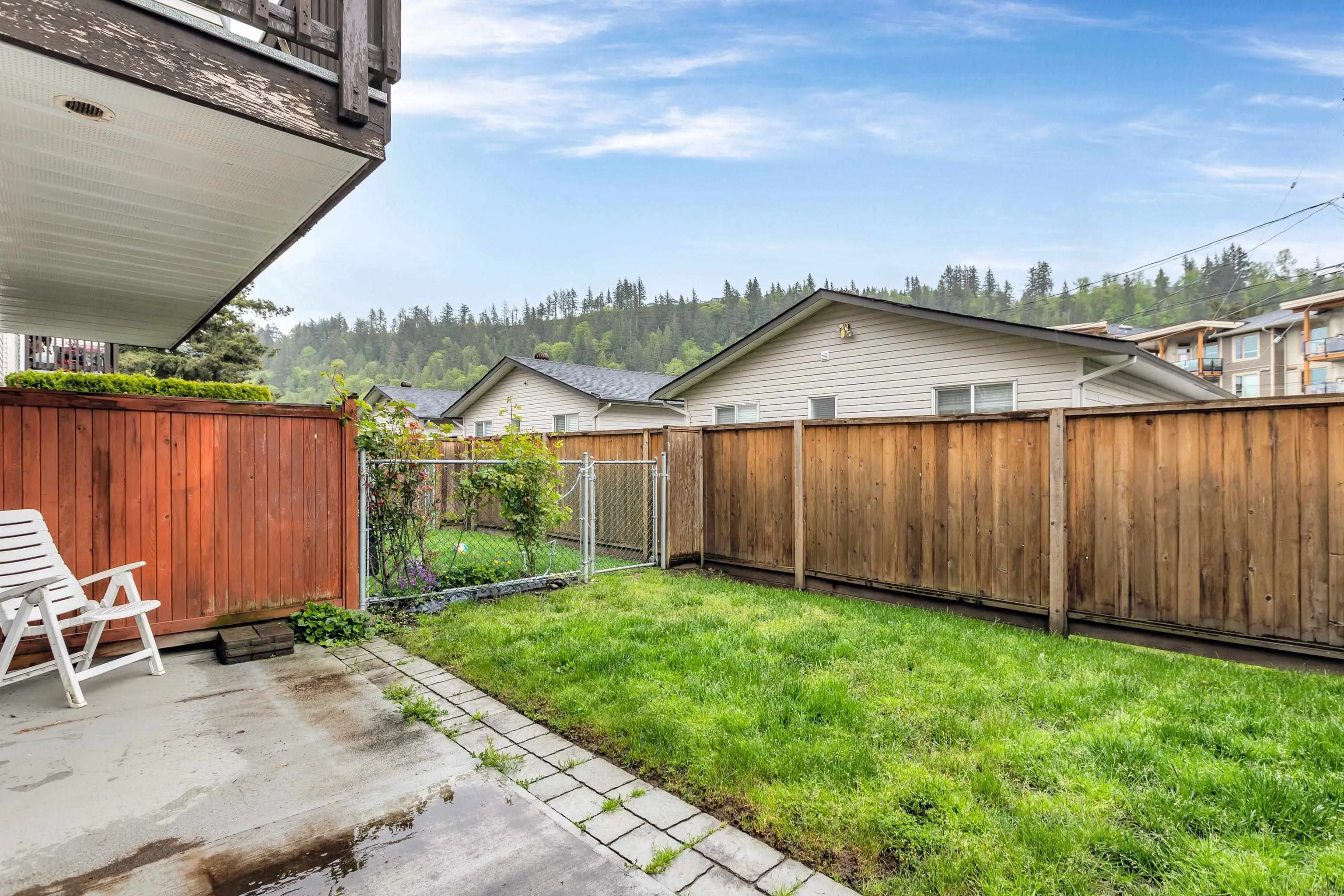 27 45740 Thomas Road