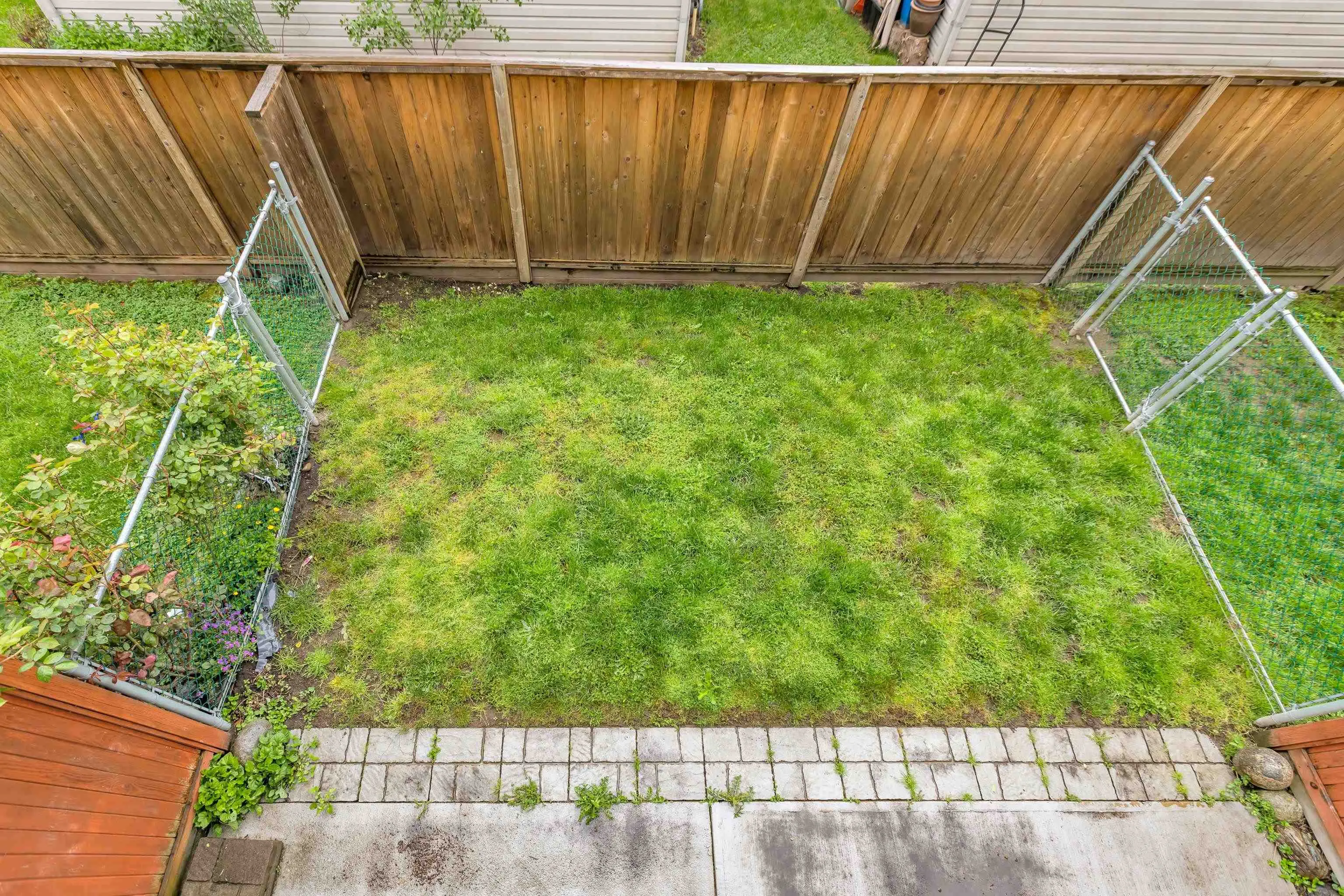 27 45740 Thomas Road