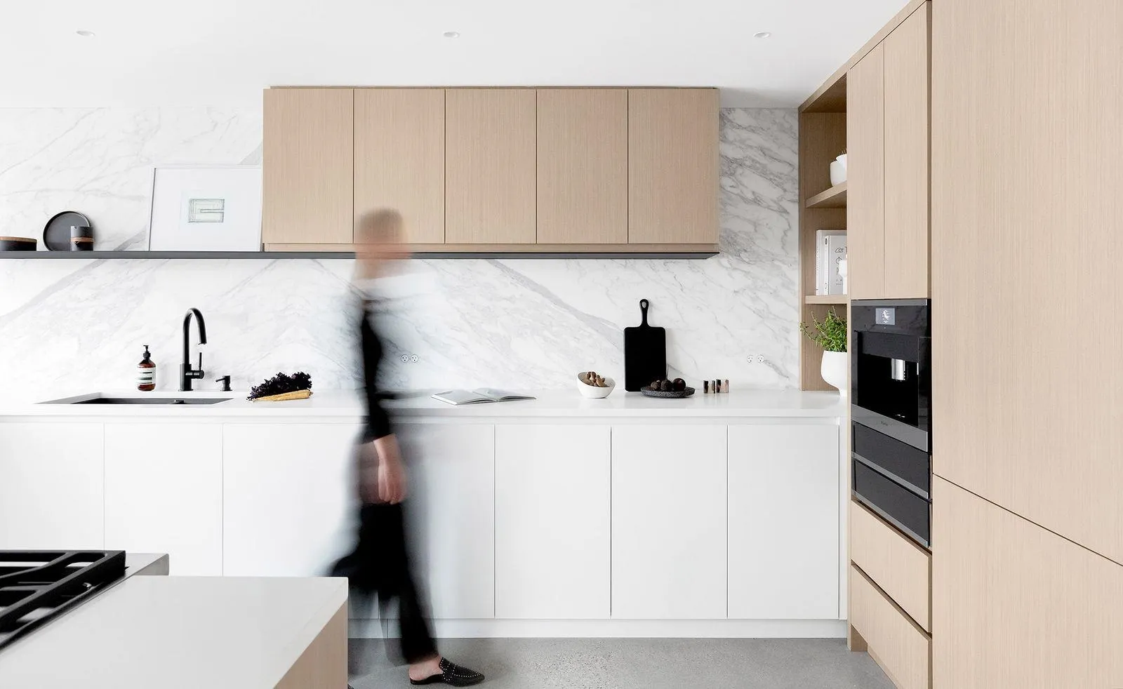 401 4387 W 10th Avenue