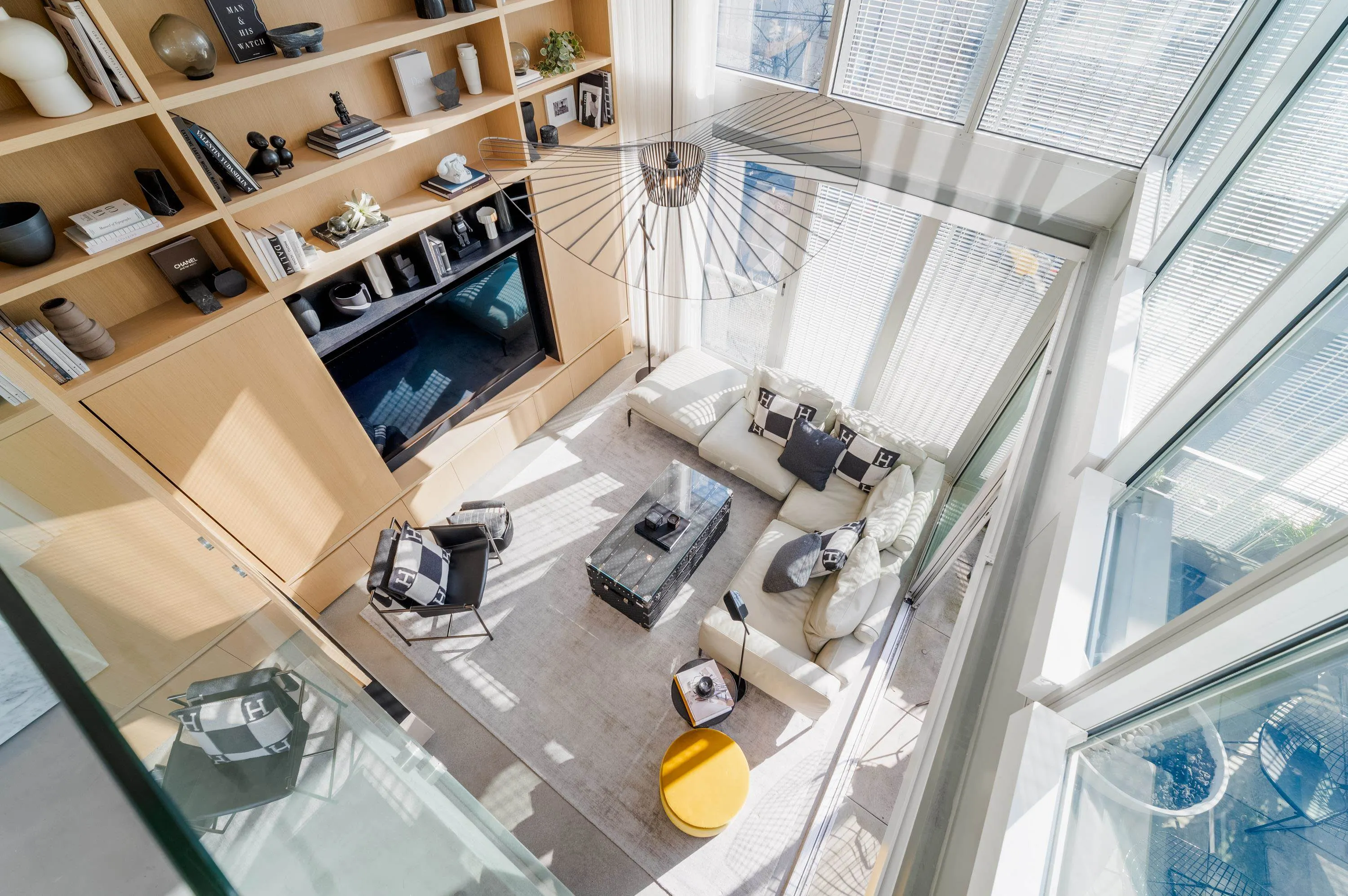 401 4387 W 10th Avenue