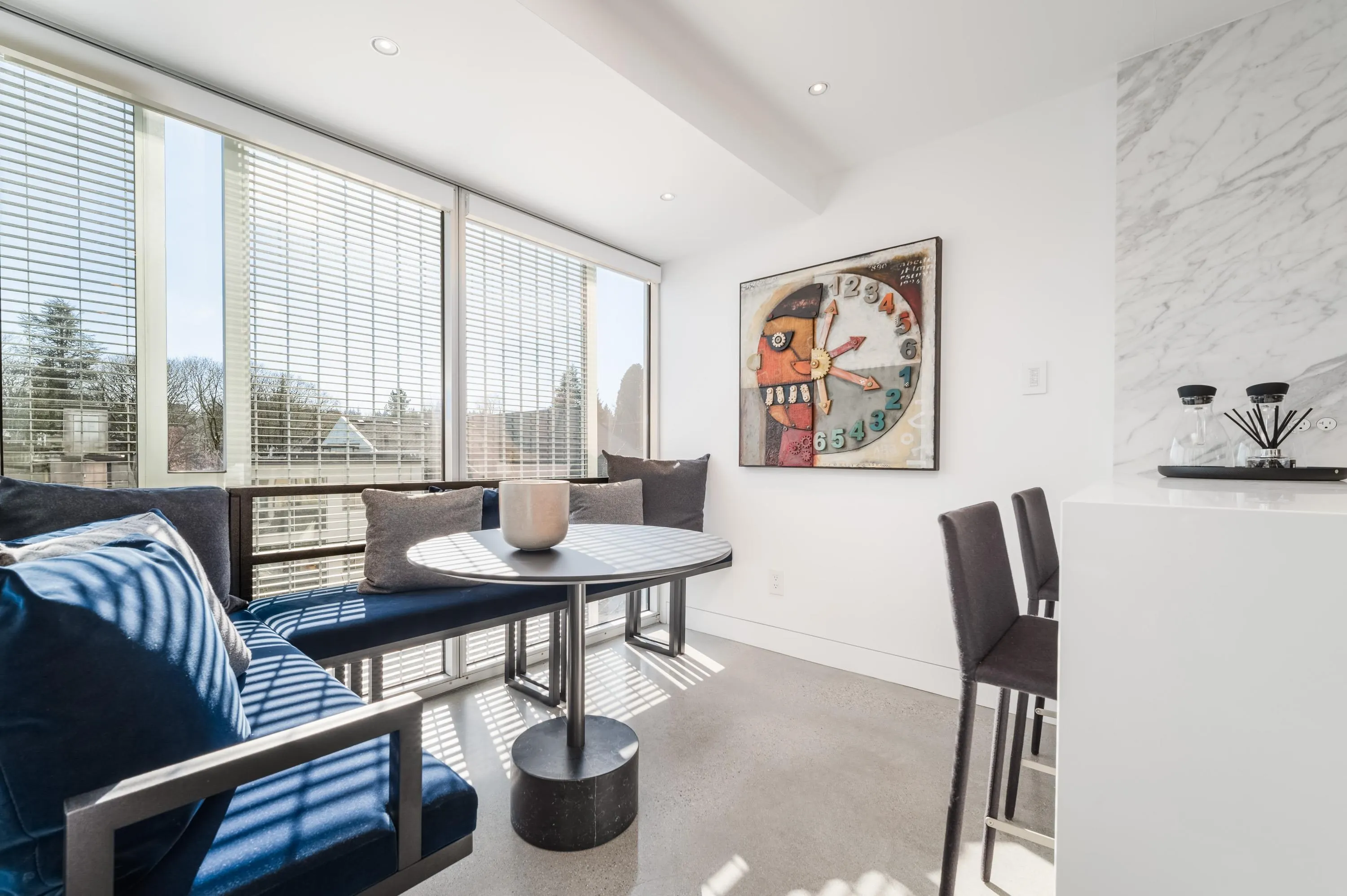 401 4387 W 10th Avenue