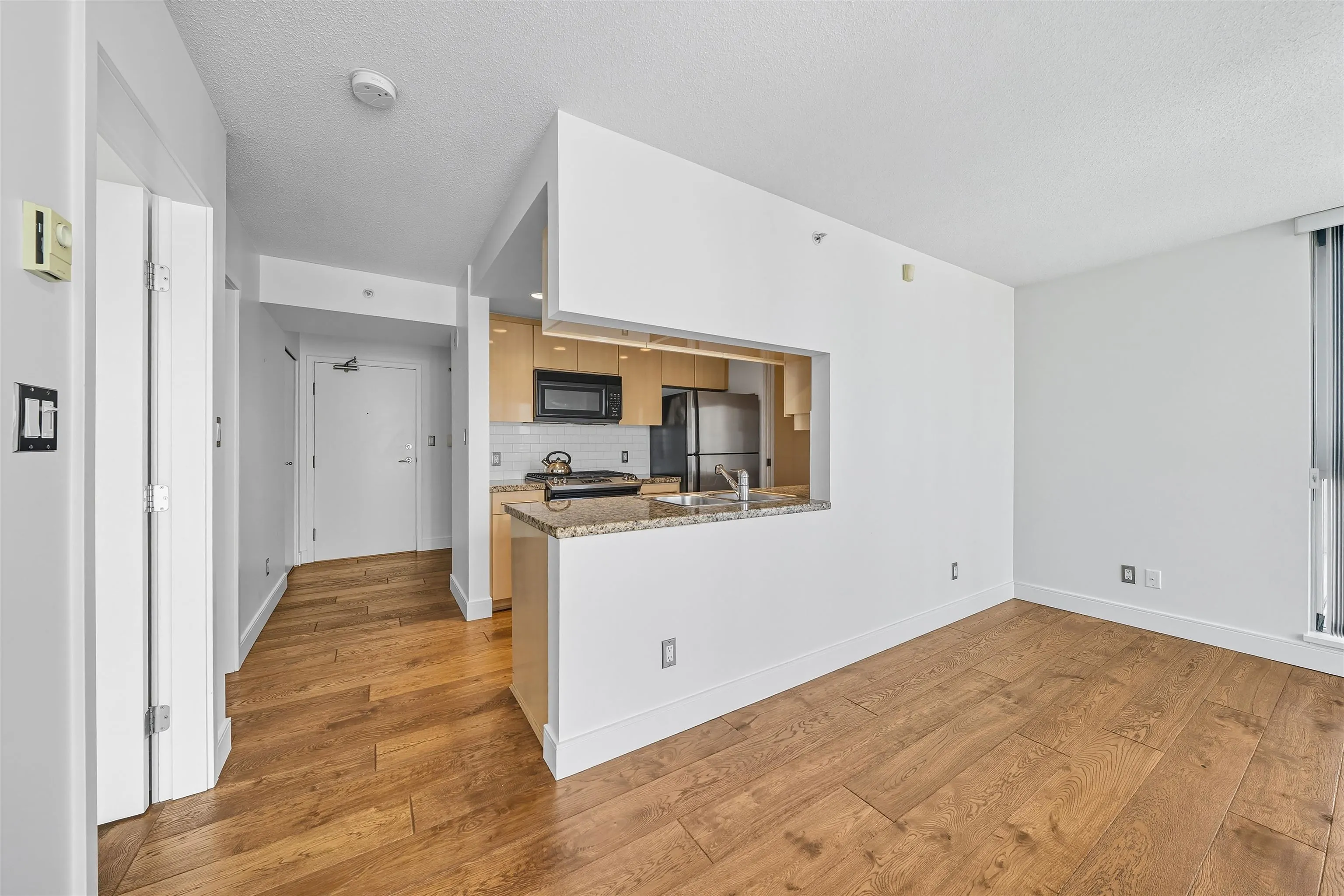 2705 1408 Strathmore Mews