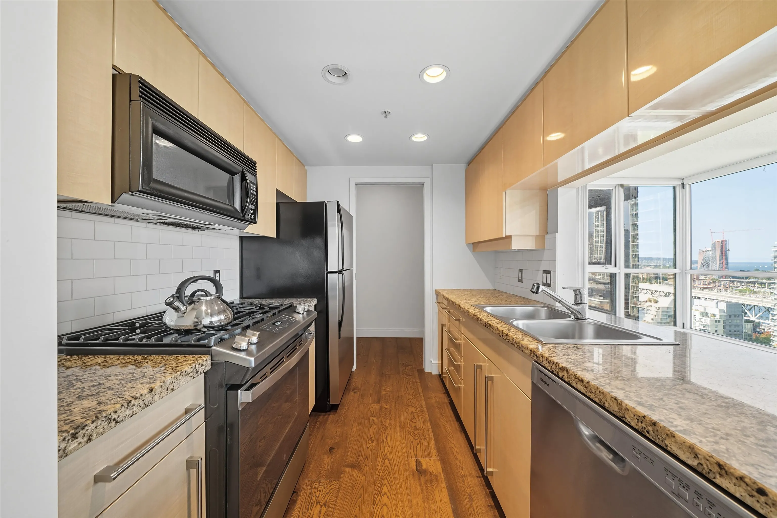 2705 1408 Strathmore Mews