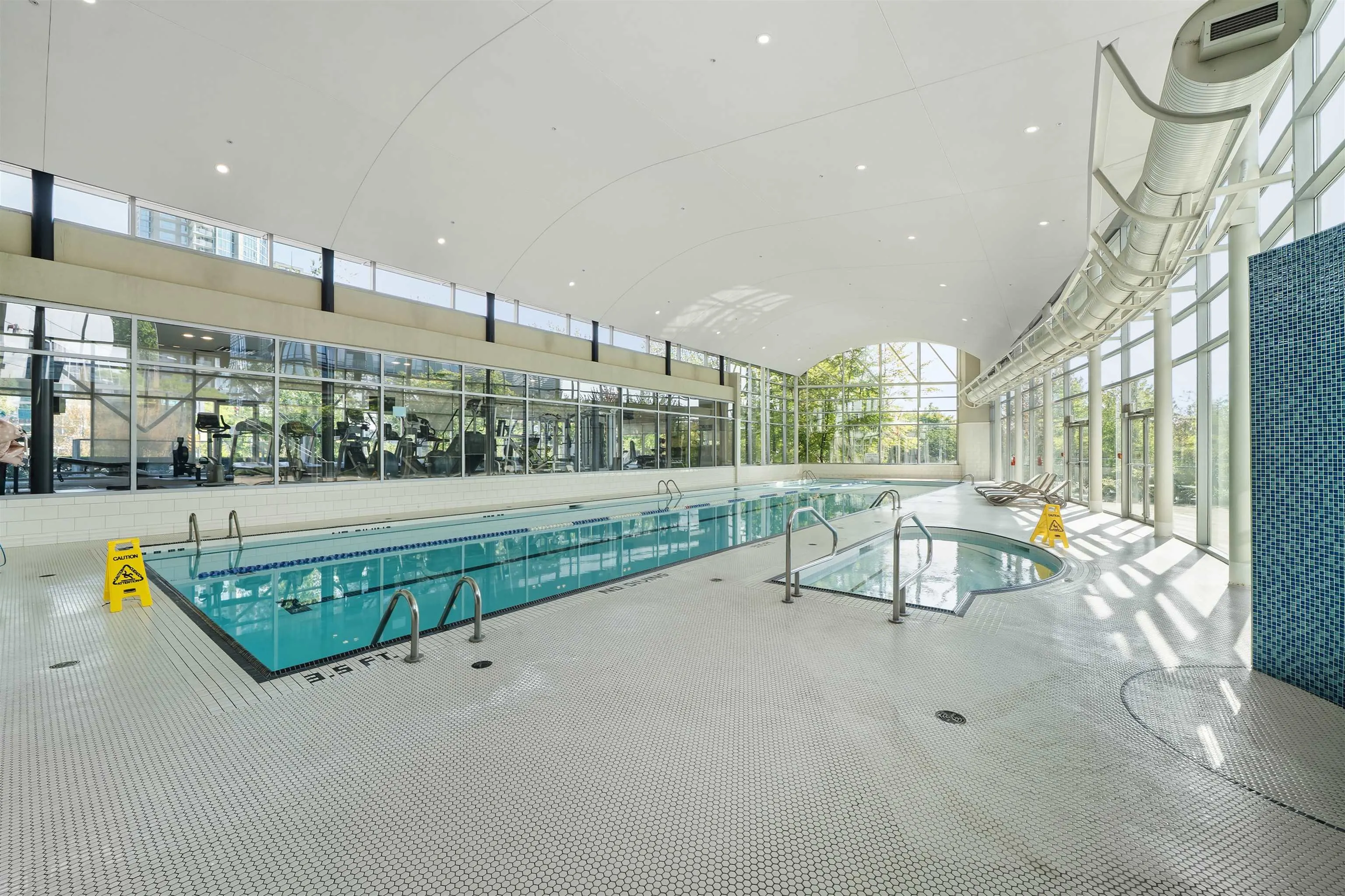 2705 1408 Strathmore Mews
