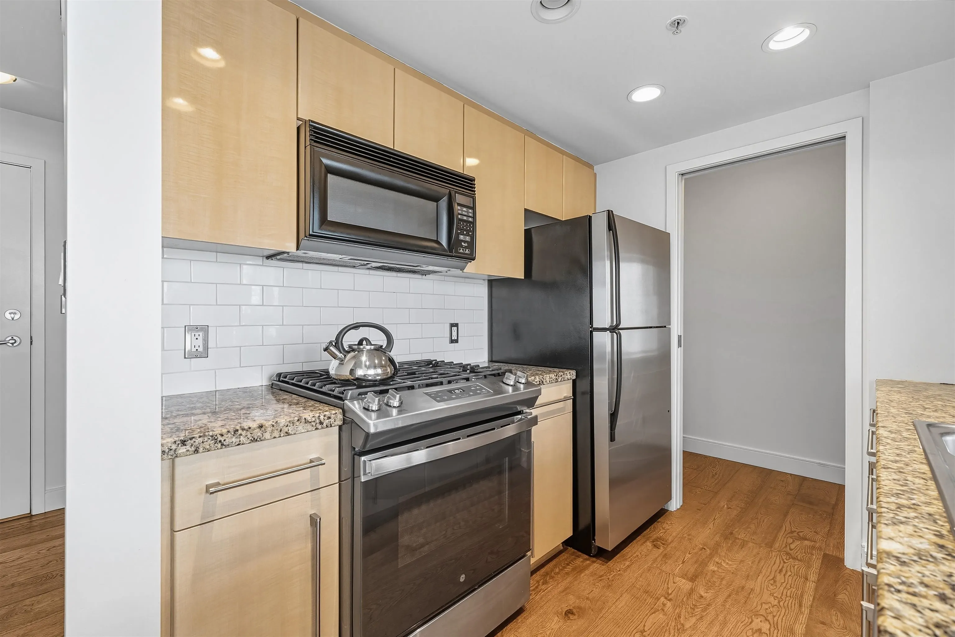 2705 1408 Strathmore Mews