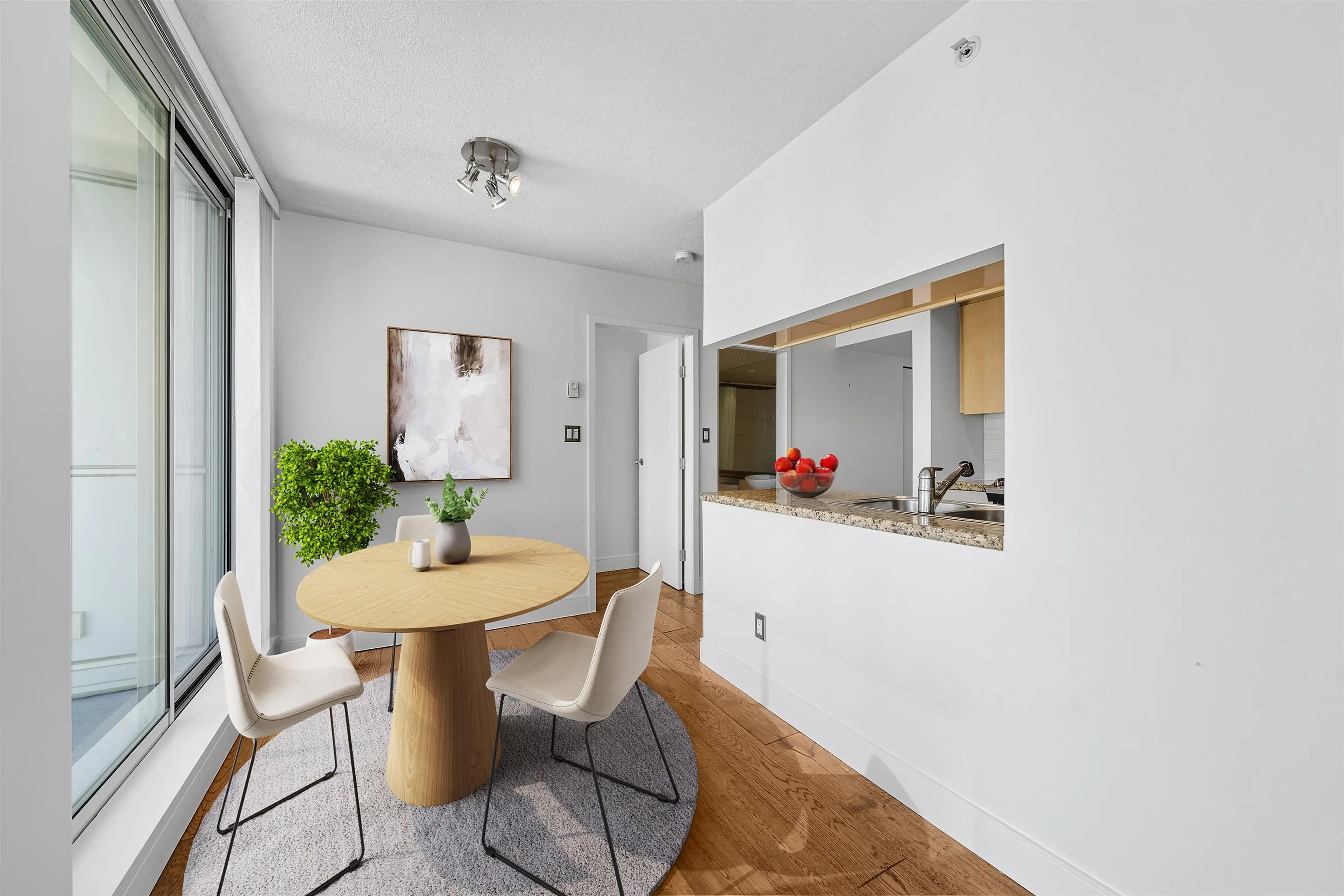 2705 1408 Strathmore Mews