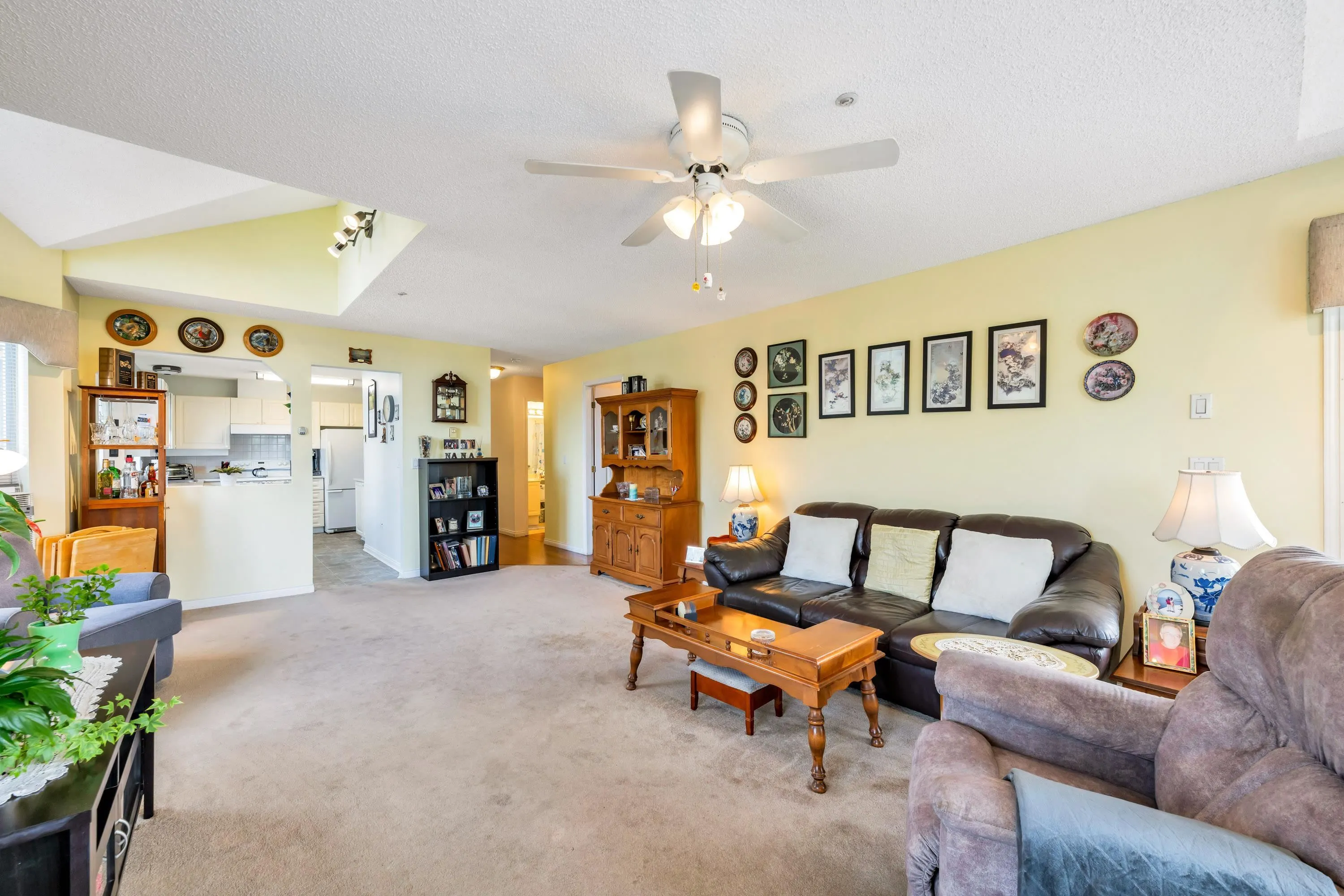 408 5646 200 Street