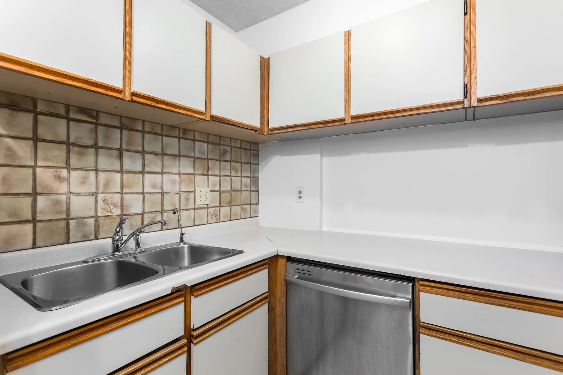 301 - Promotion 1405 Haro Street