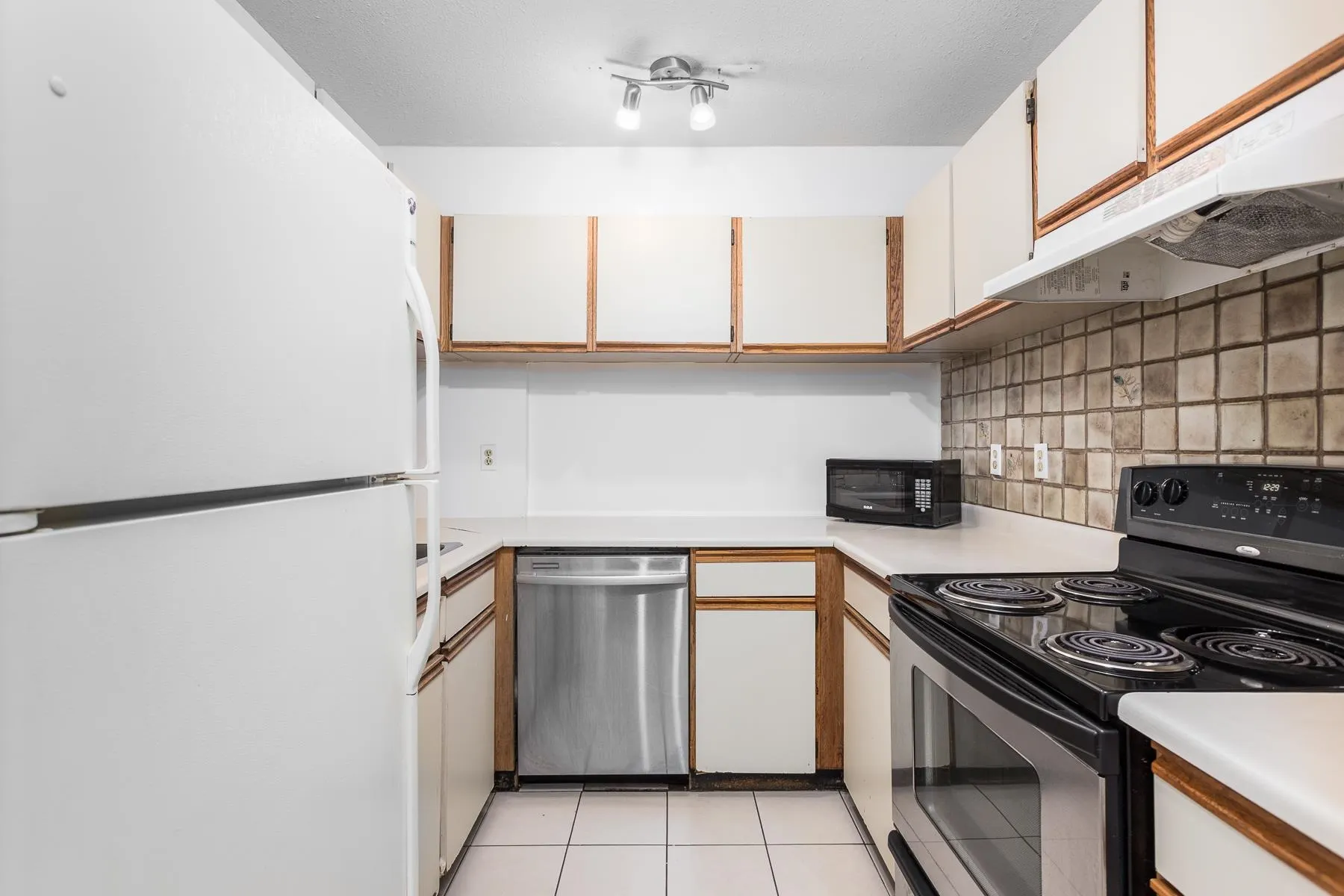 301 - Promotion 1405 Haro Street