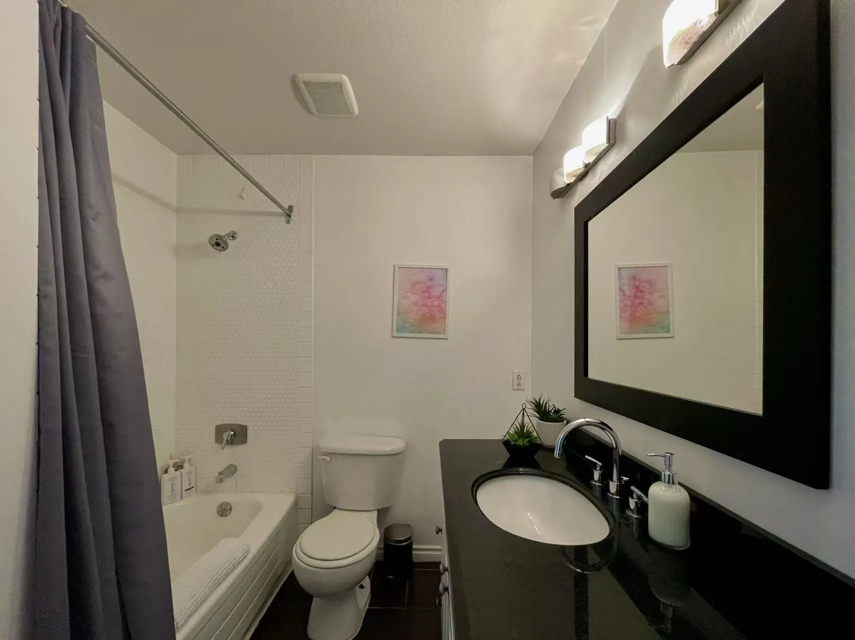 302 - PRO 1405 Haro Street