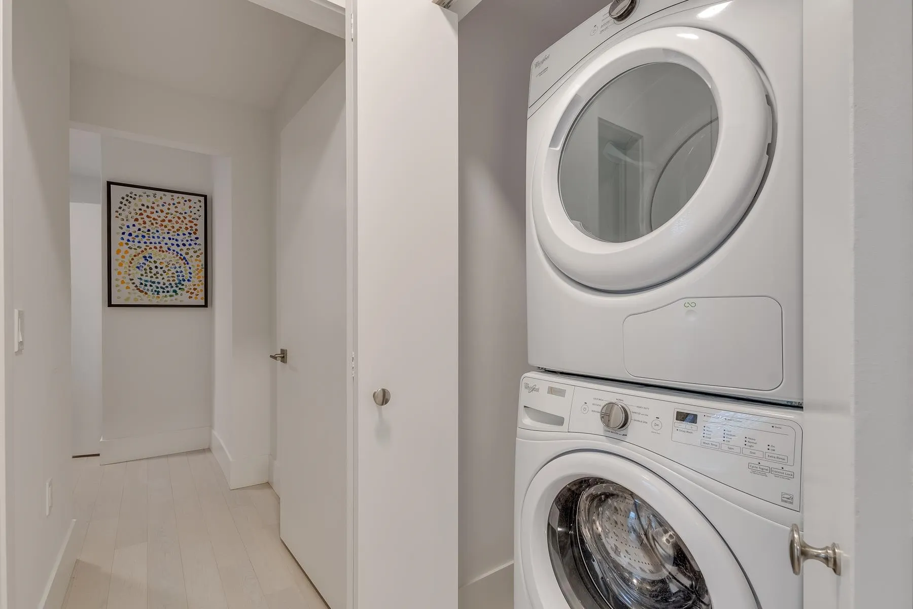 102-PROMO 1425 Haro Street