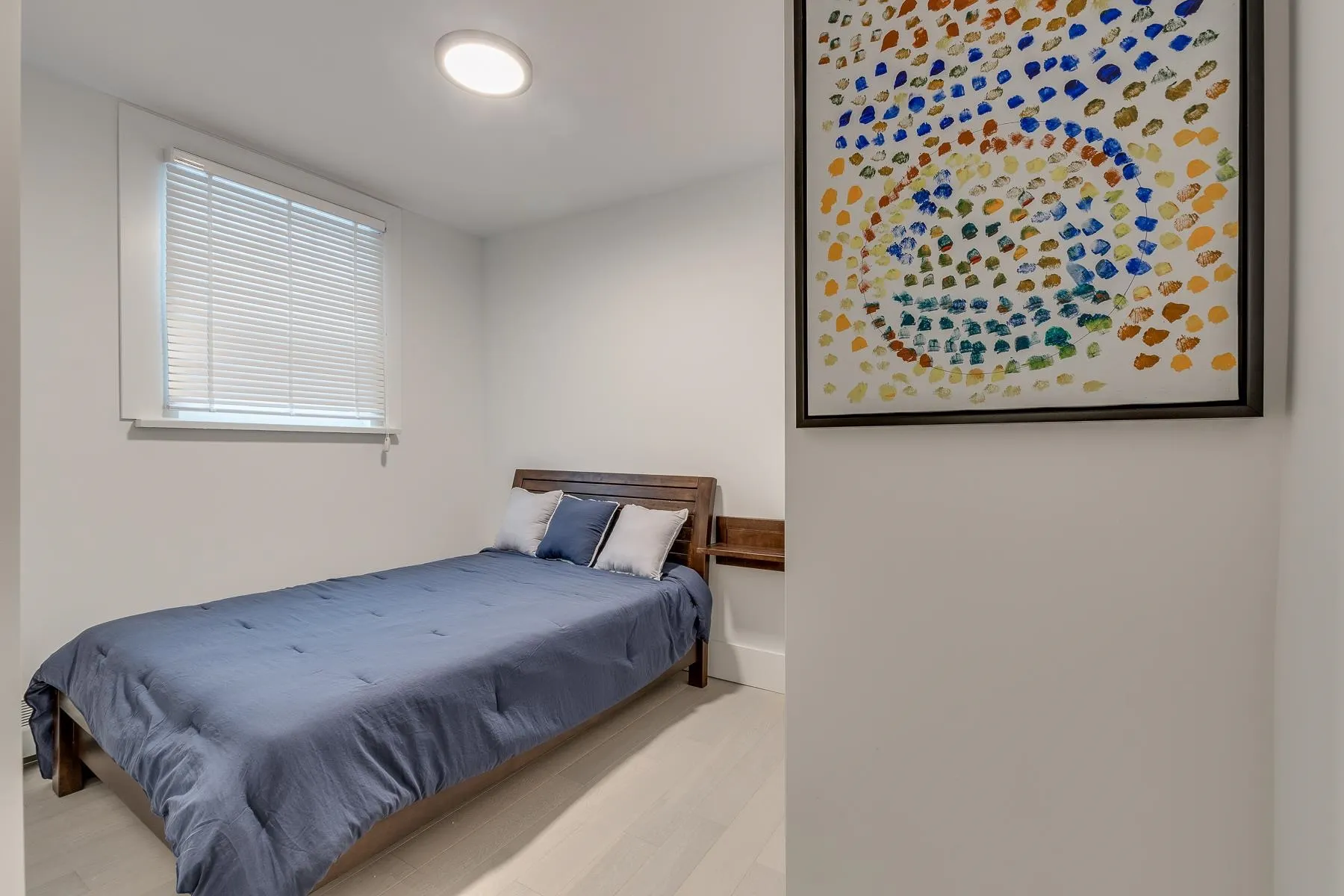 102-PROMO 1425 Haro Street