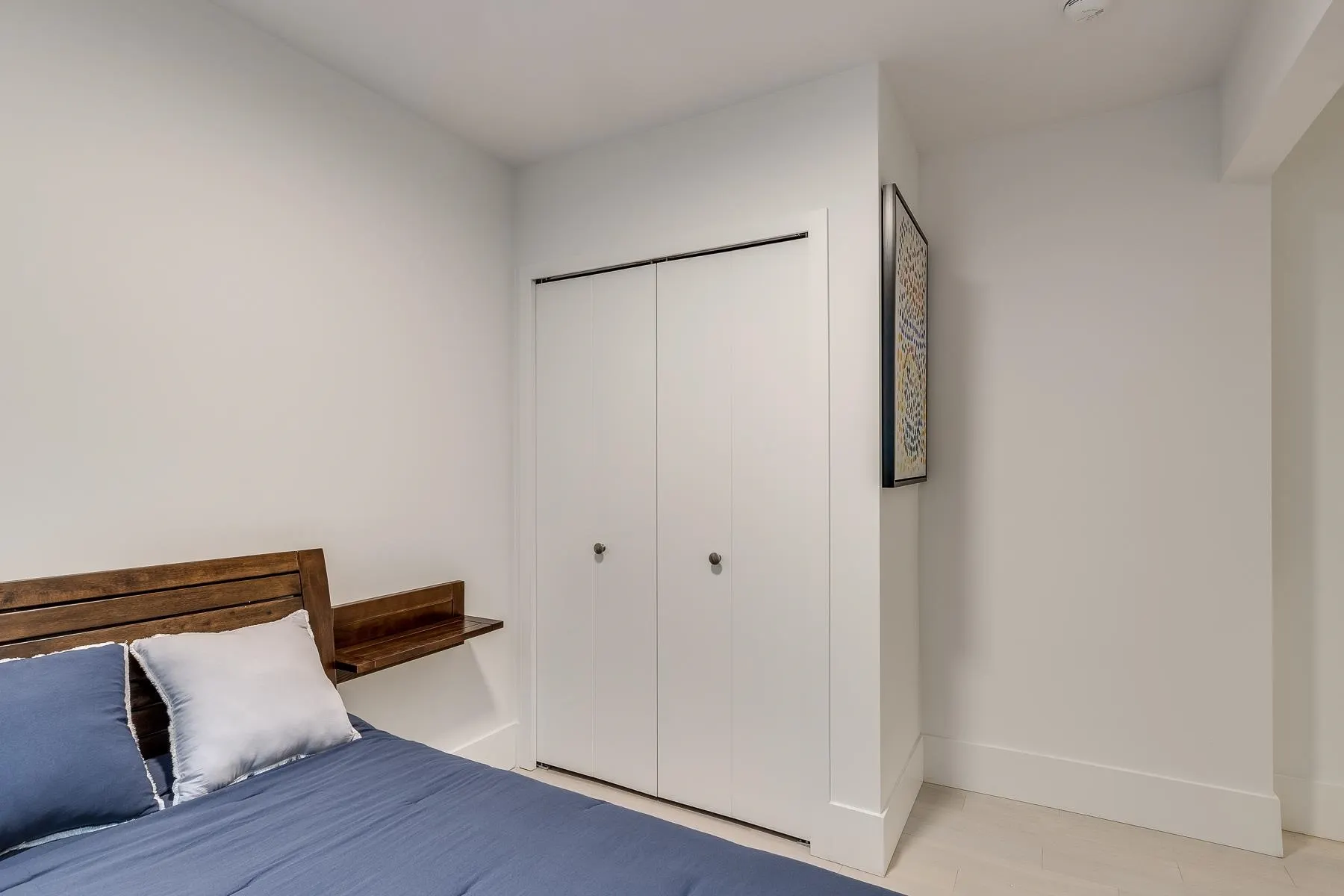 102-PROMO 1425 Haro Street