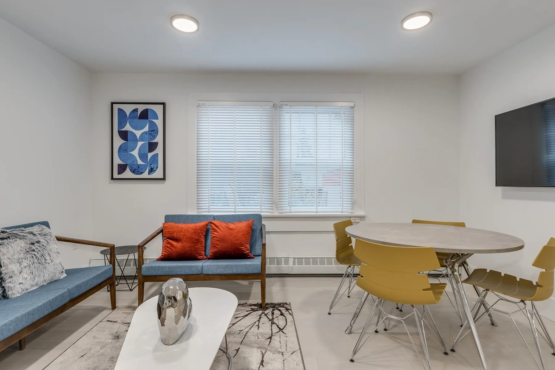 102-PROMO 1425 Haro Street