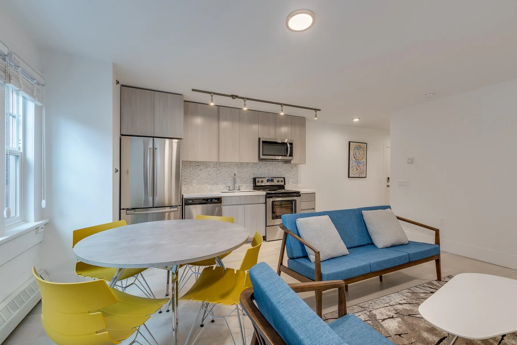 107 -PROMO 1425 Haro Street