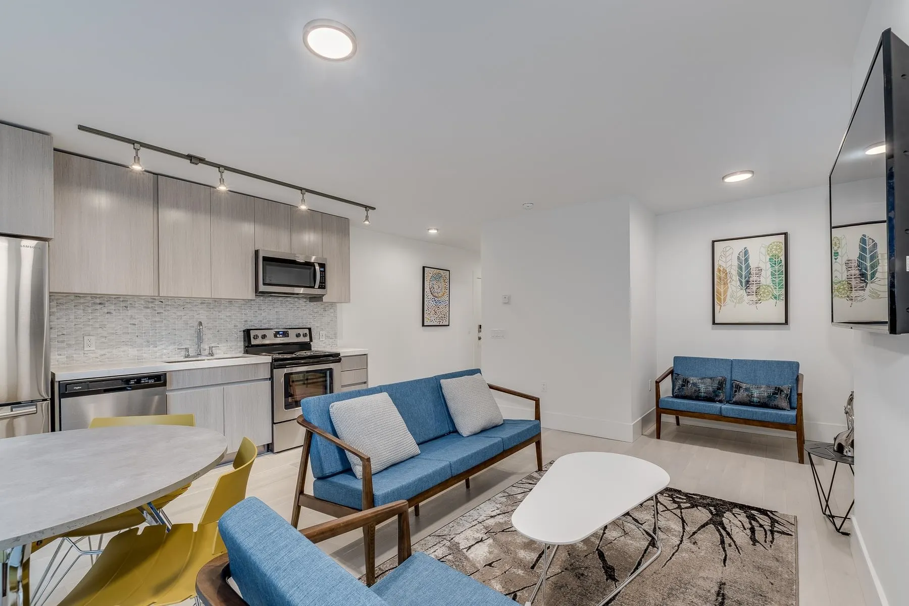 107 -PROMO 1425 Haro Street