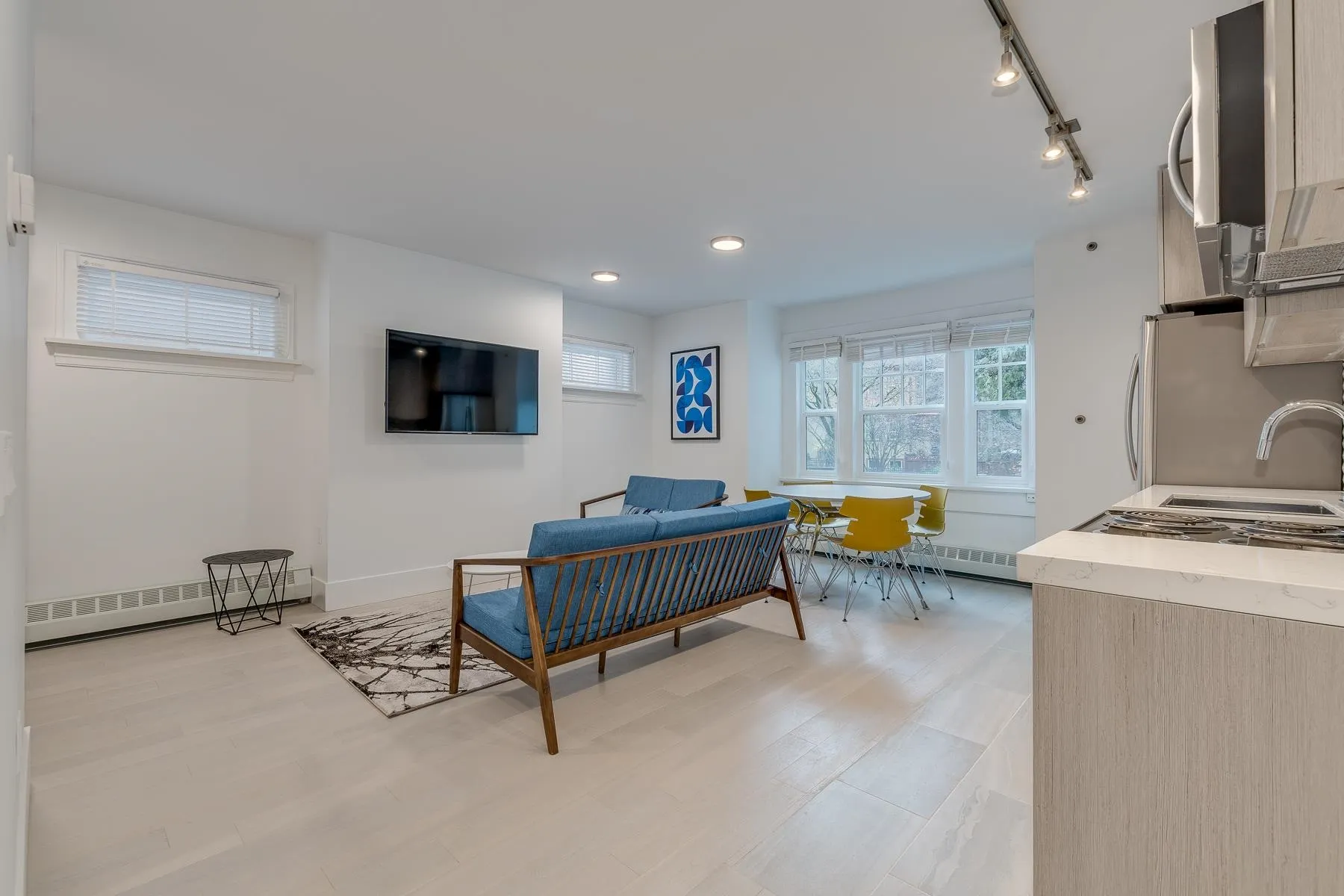 107 -PROMO 1425 Haro Street