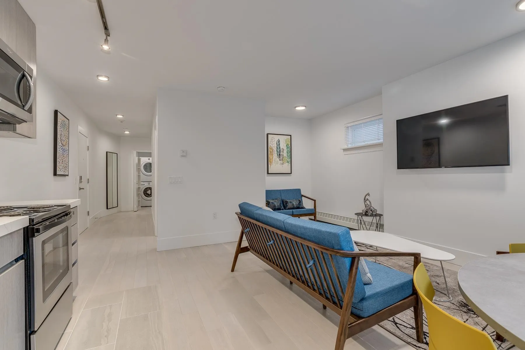 107 -PROMO 1425 Haro Street