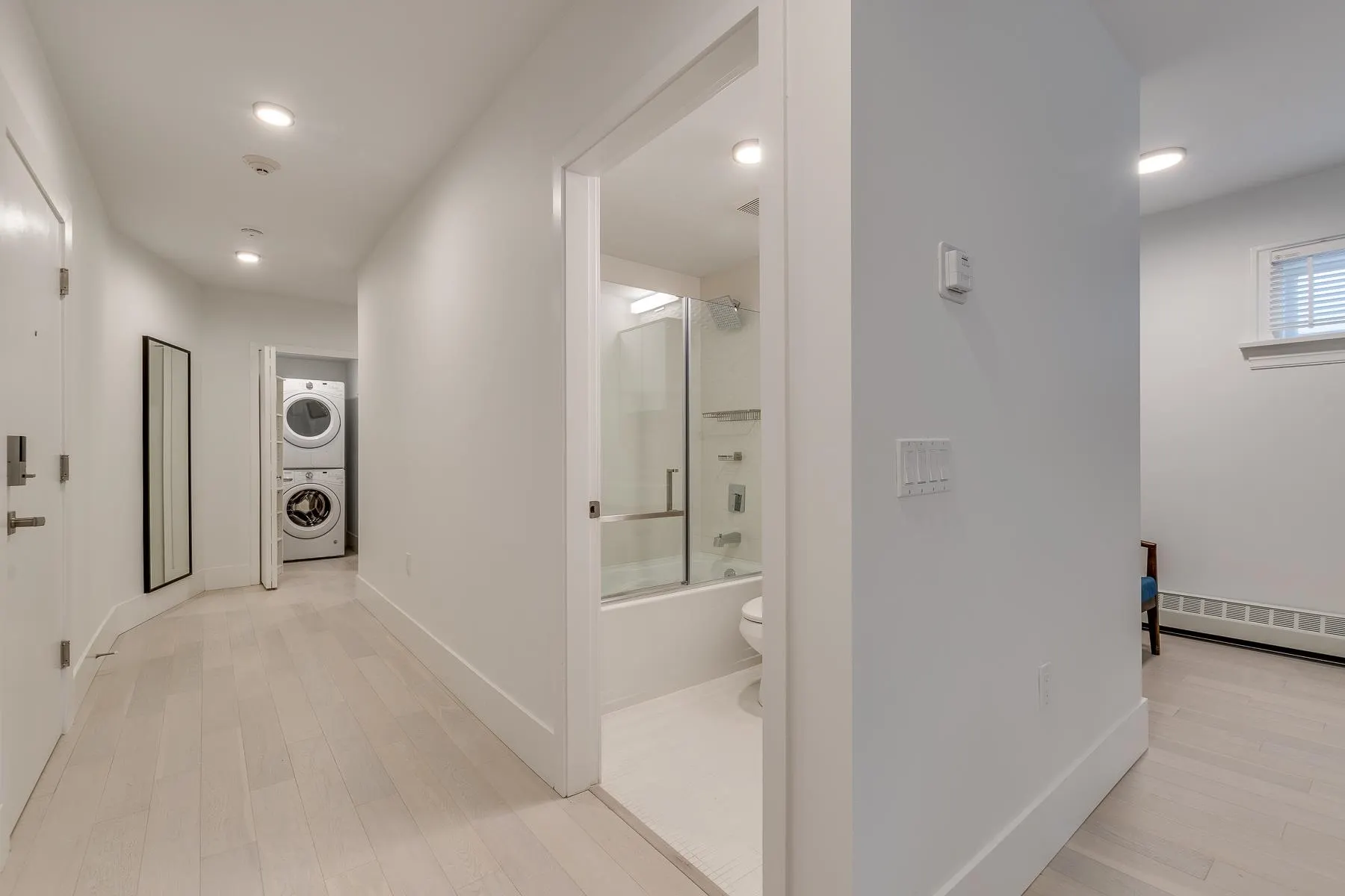 107 -PROMO 1425 Haro Street