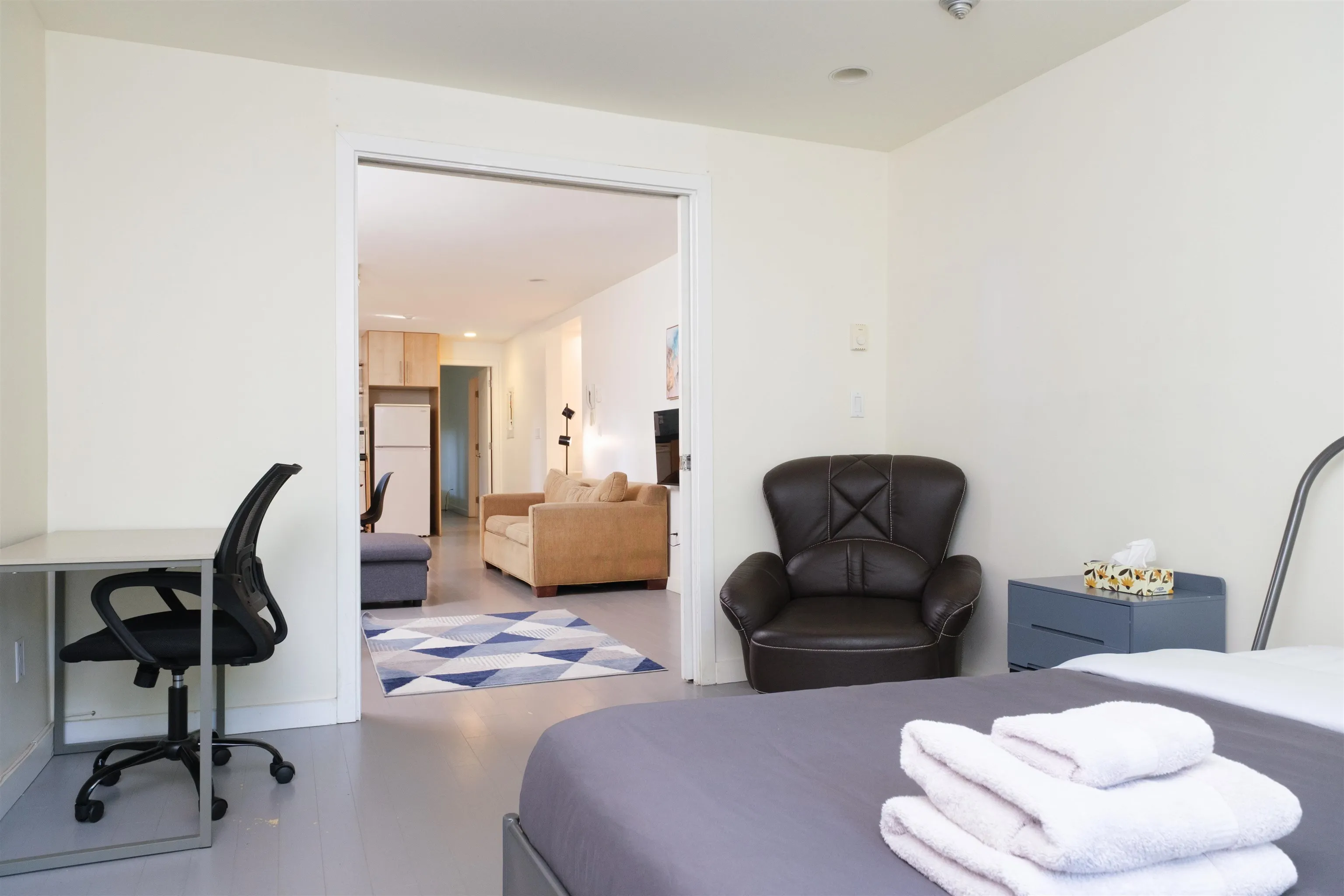 3B - PROMO 1540 Haro Street
