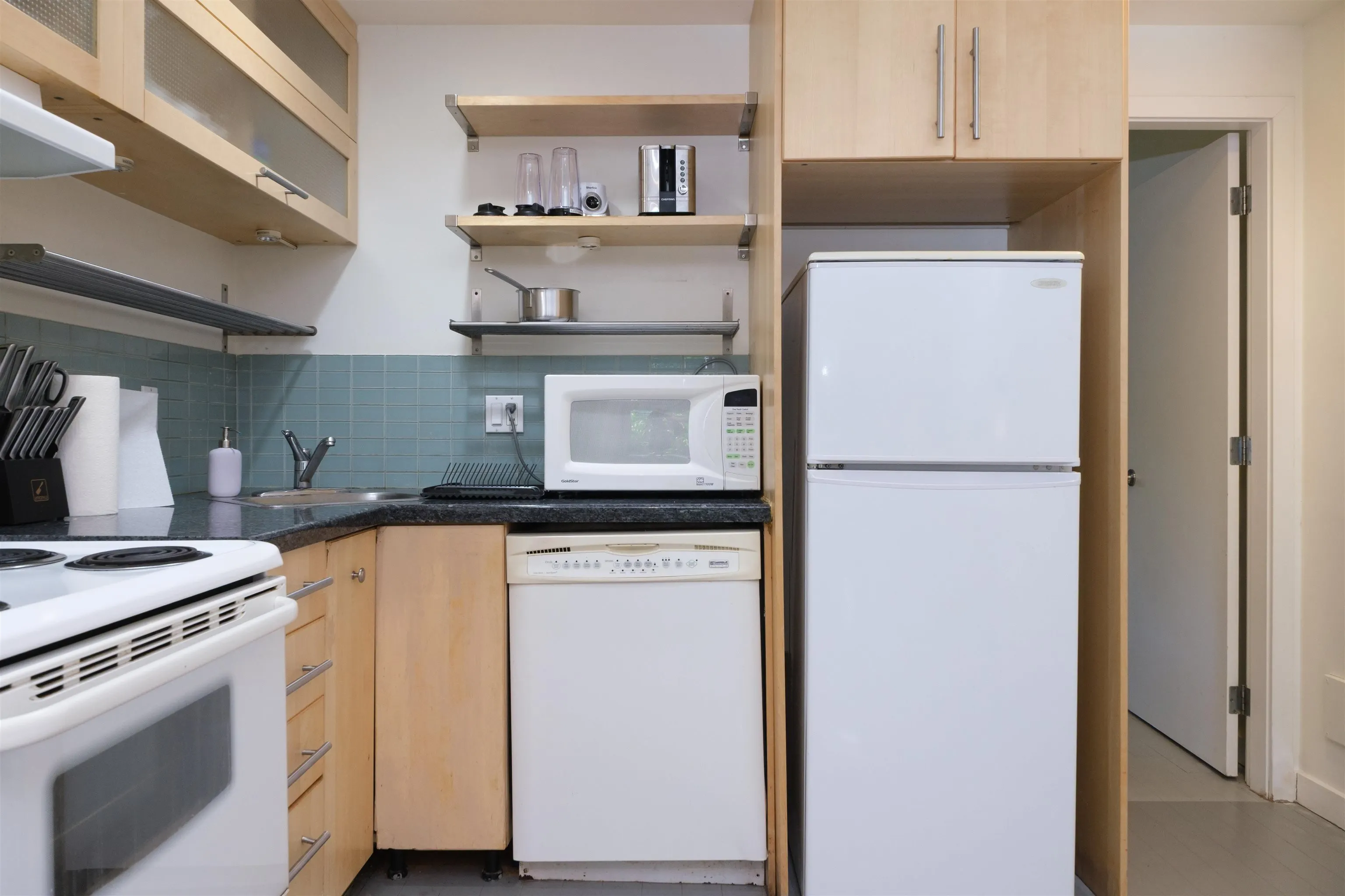 3B - PROMO 1540 Haro Street