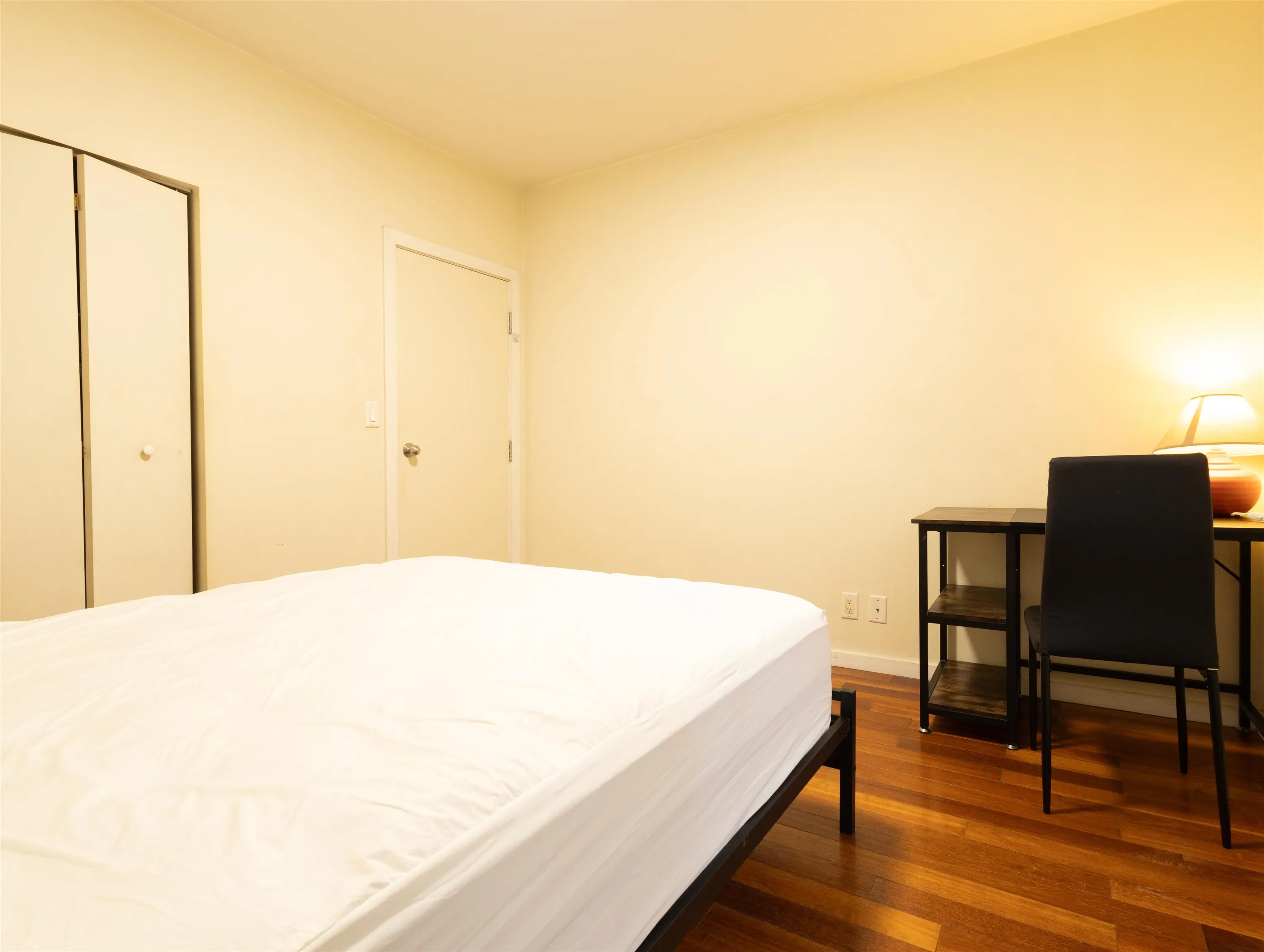 304 -PROMO 440 Richards Street