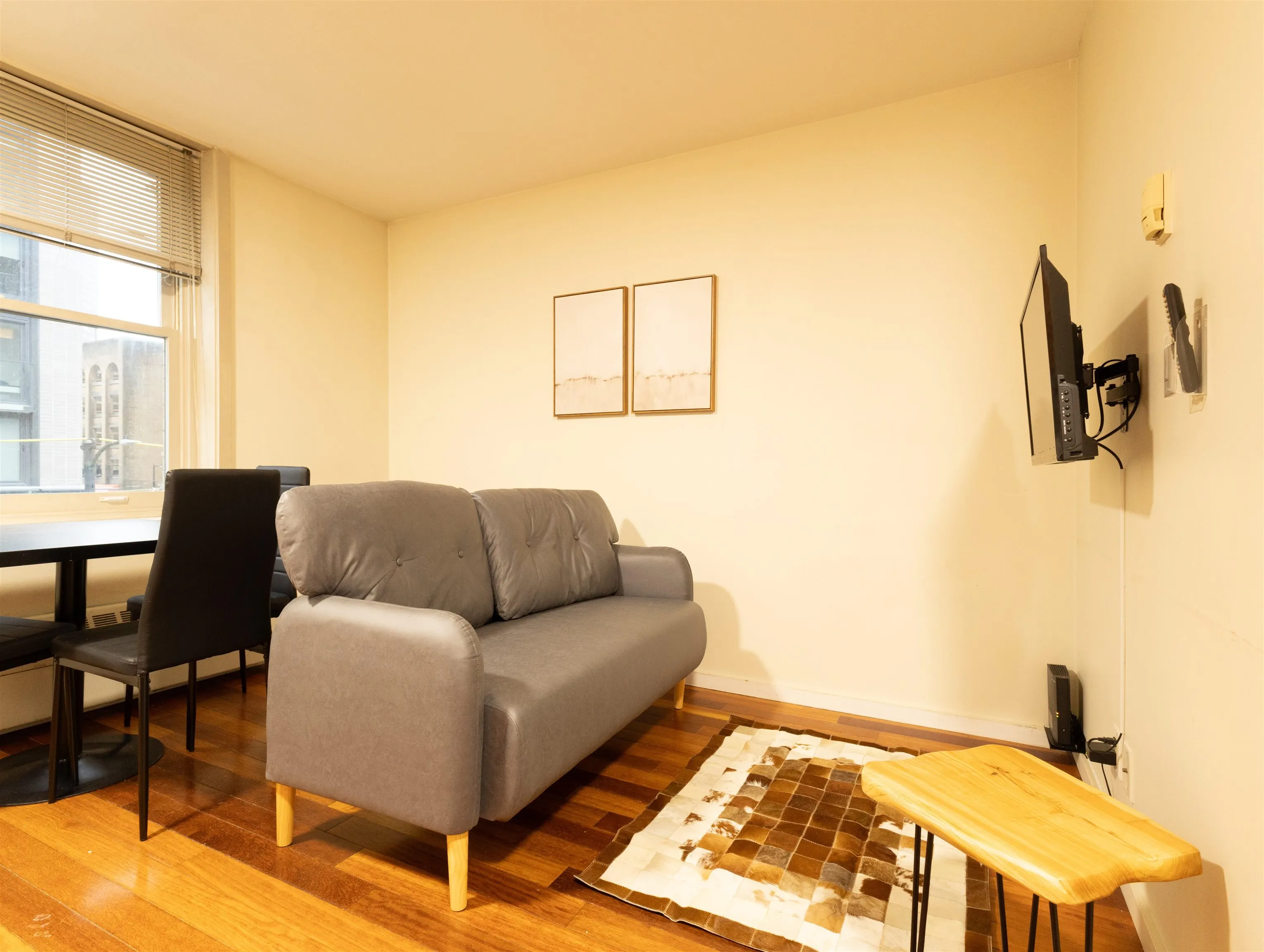 205 PROMO 440 Richards Street