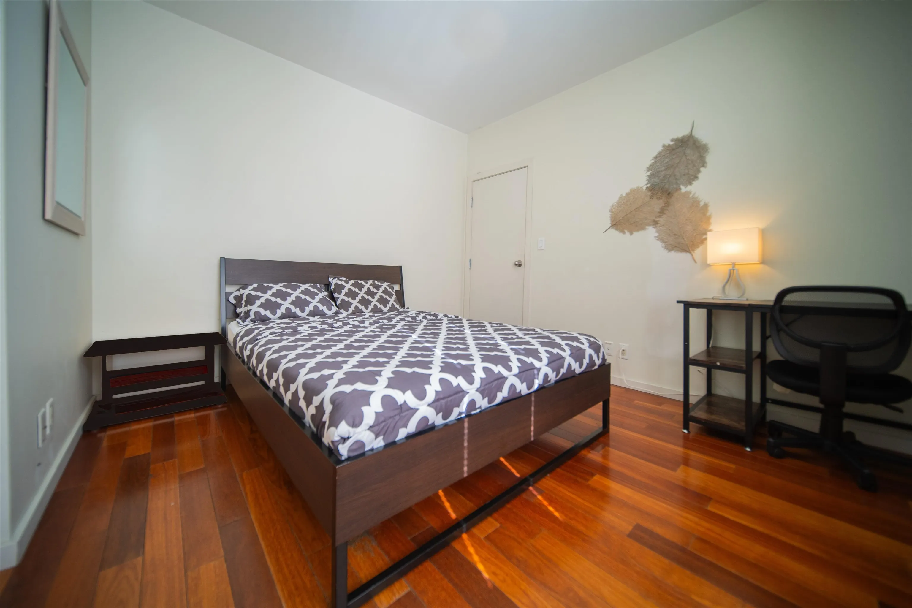 202 -PROMO 440 Richards Street