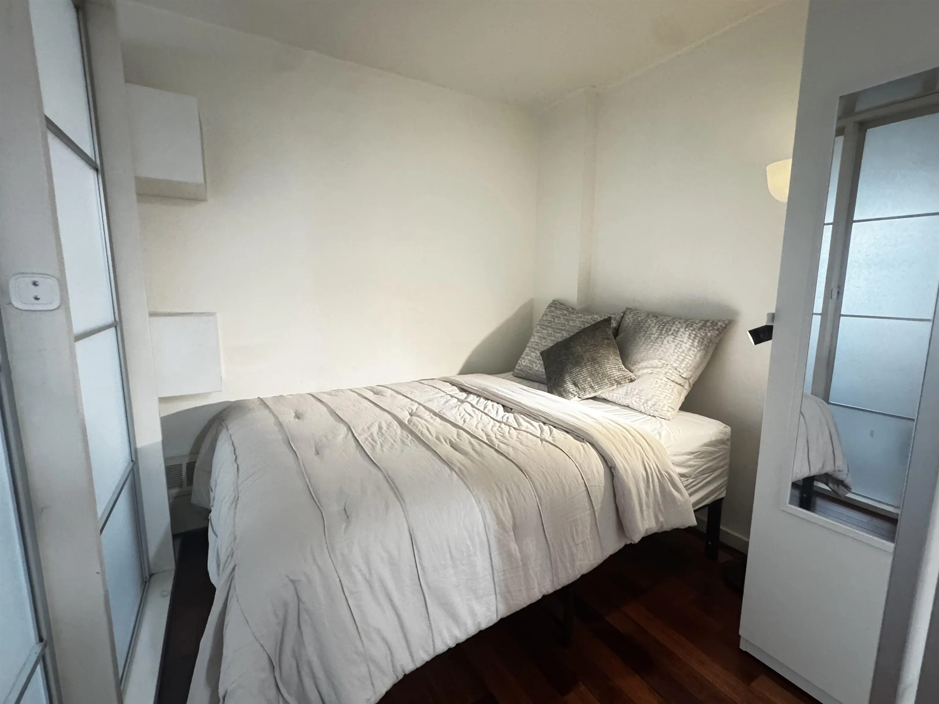 201 - PROMO 440 Richards Street