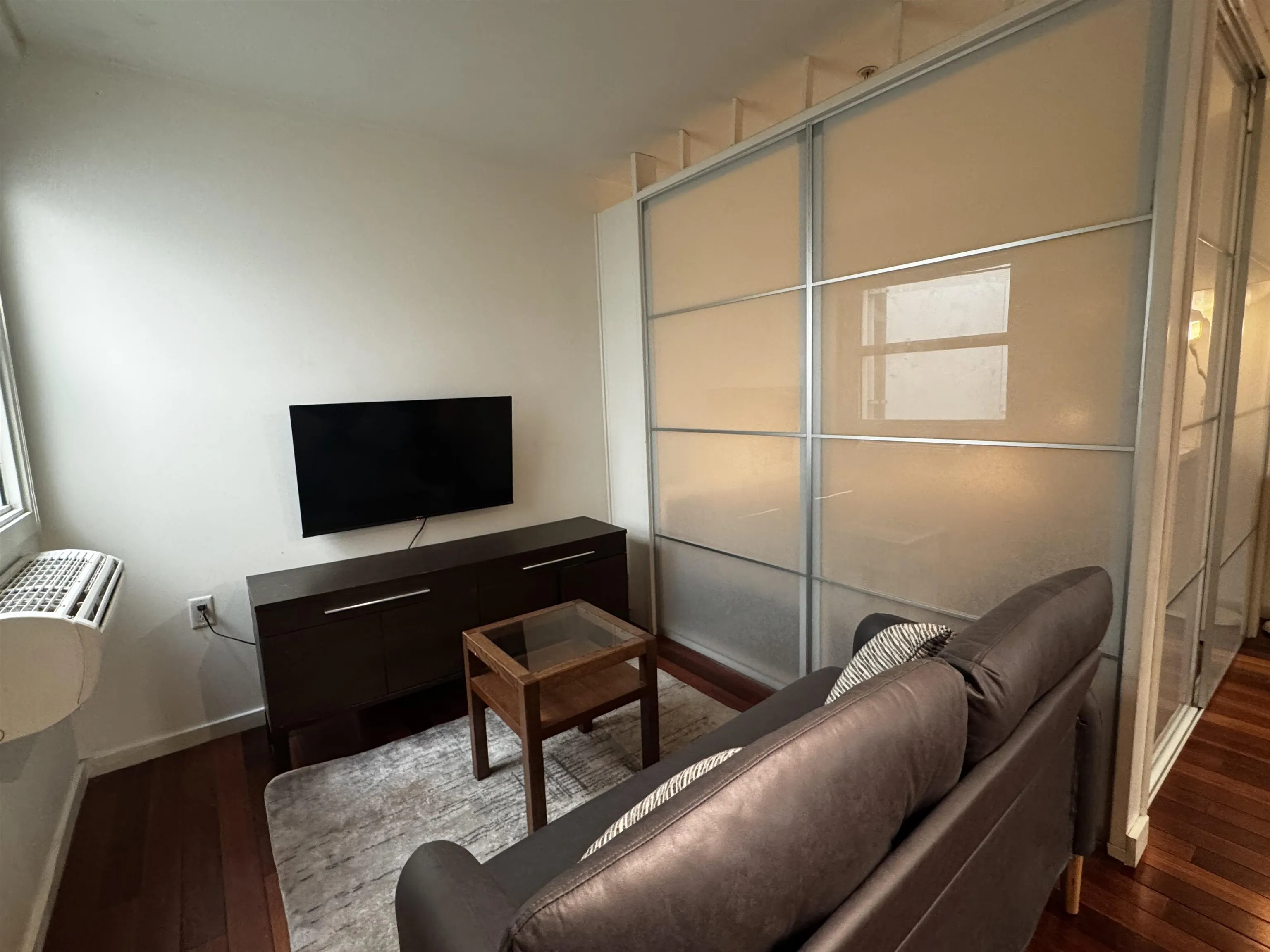 201 - PROMO 440 Richards Street