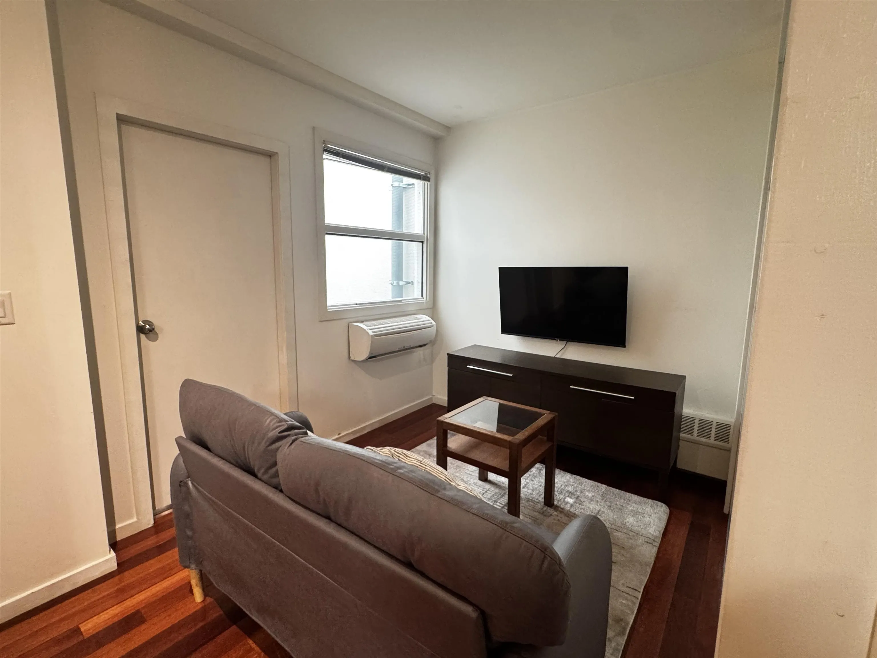 201 - PROMO 440 Richards Street