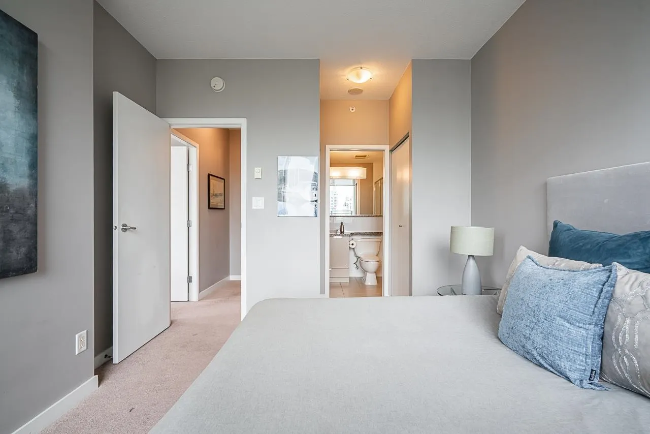 PH3 1082 Seymour Street